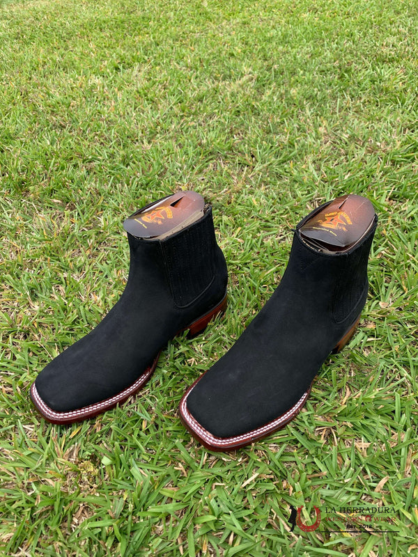 BOTÍN CORTO LOS ALTOS NOBUCK NEGRO PUNTA CUADRADA -82B6305