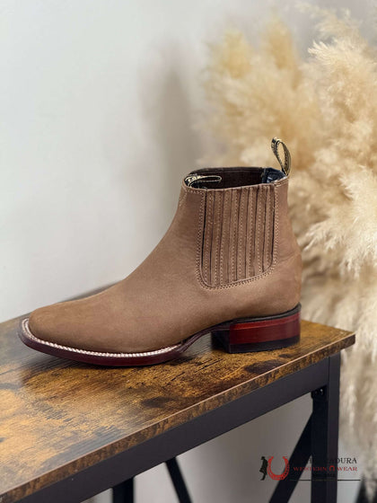 LOS ALTOS SHORT BOOT NOBUCK TAUPE SQ. TOE 82B6361