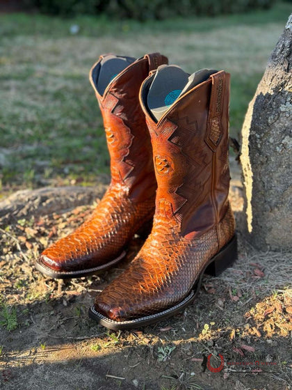 BOTAS CUADRA ESTILO RODEO AVESTRUZ BLACKCHERRY LASER &amp; BORDADO S