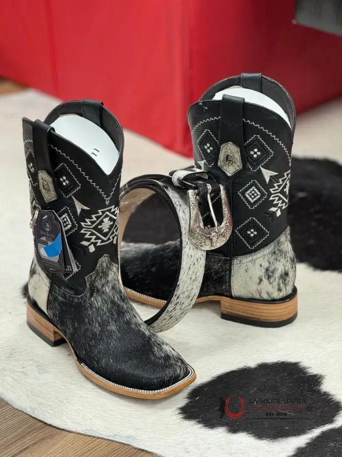 Mens Black & White Cow Hide (Every Pair Is Unique) Botas Hombres