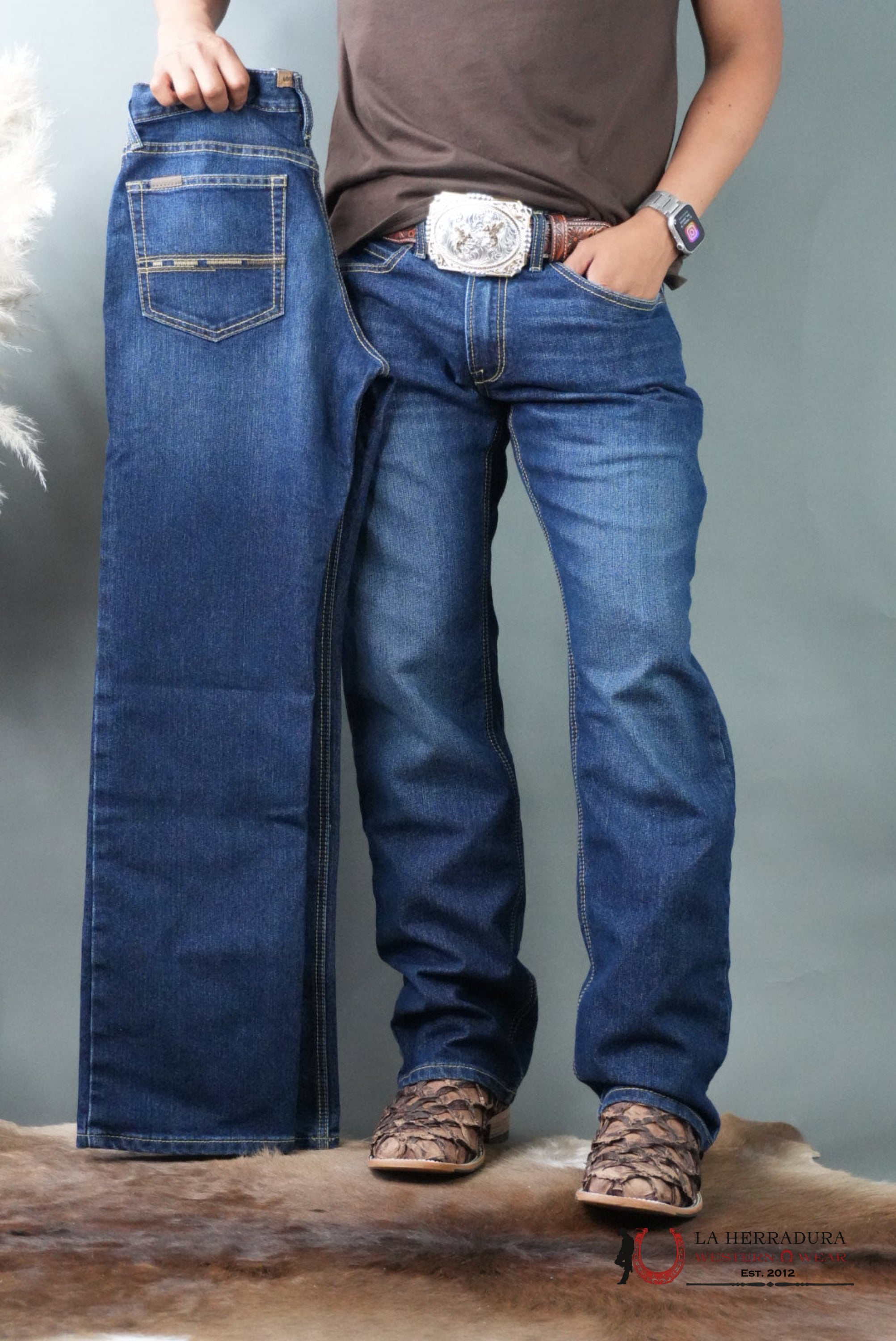 MENS M4 ARIAT HAMPTON RELAXED BOOT CUT JEANS 1400 ARIAT JEANS