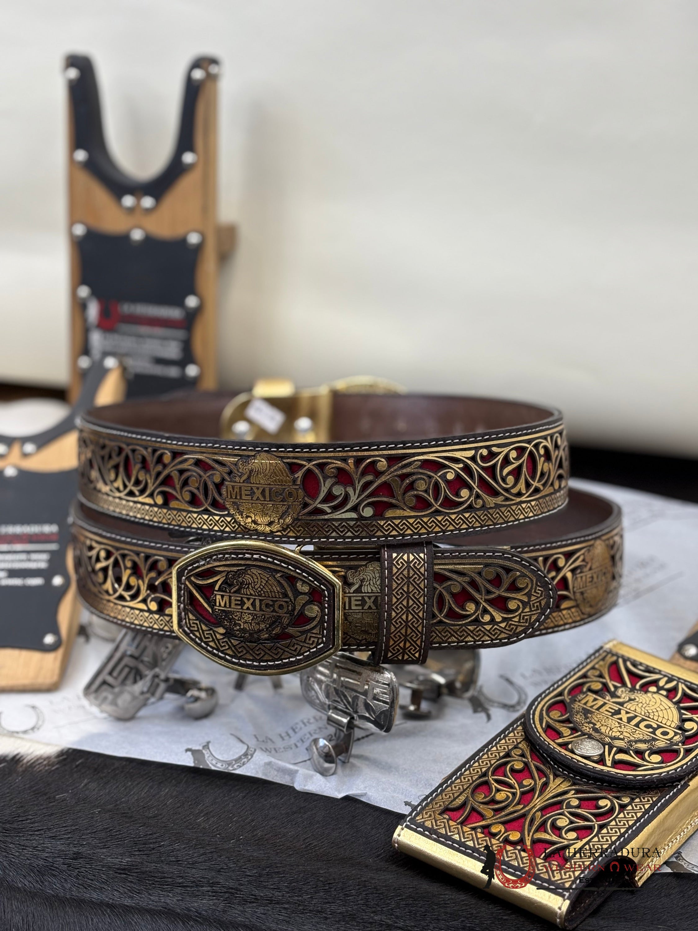 Mexico 2 Inc Belt Gold With Red Cinturones Hombres