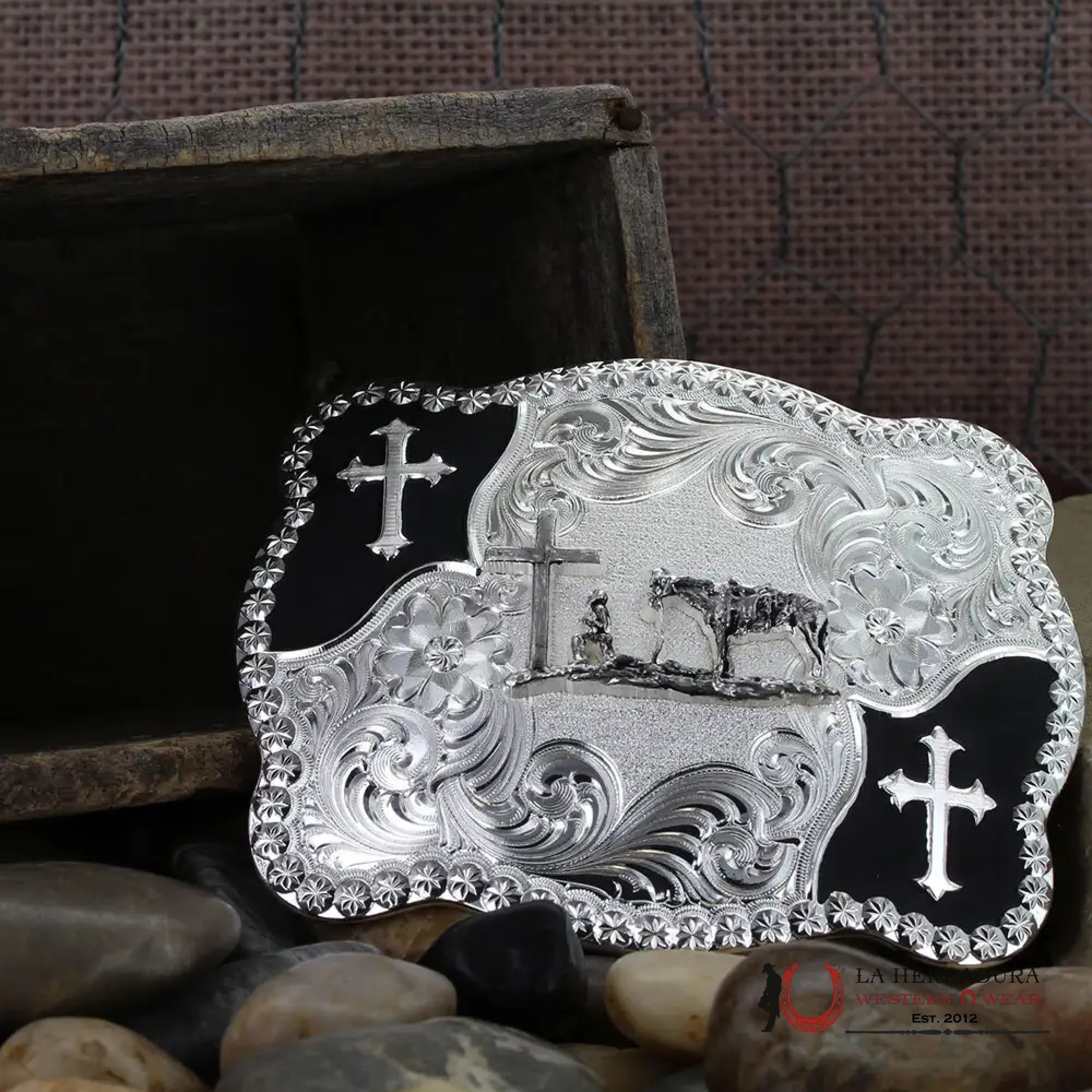 MONTANA SILVERSMITH CHRISTIAN FLOURISH SCALLOP SHAPE BELT BUCKLE WITH CHRISTIAN COWBOY ACCESORIOS