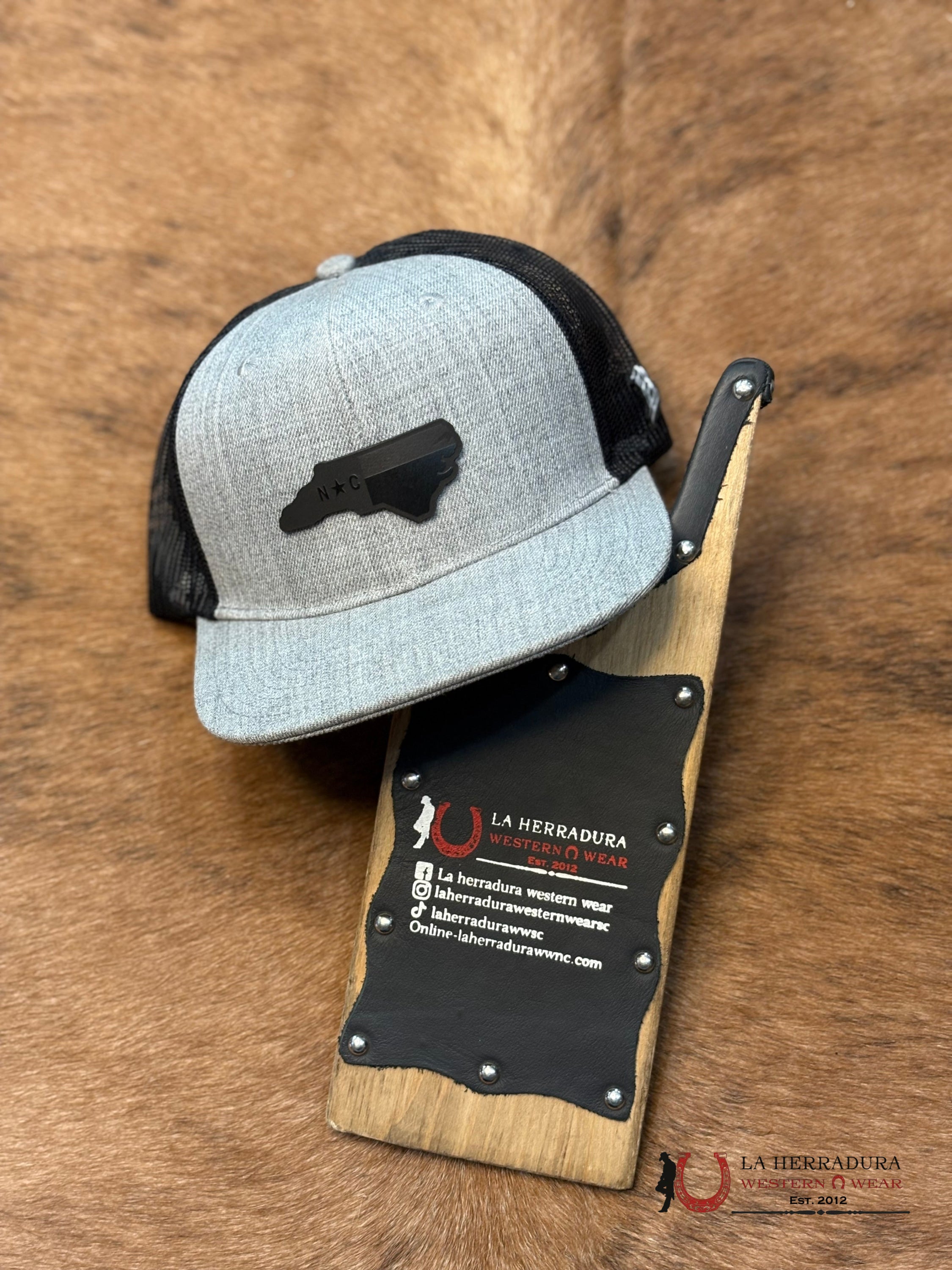 NC FLAG GREY HAT