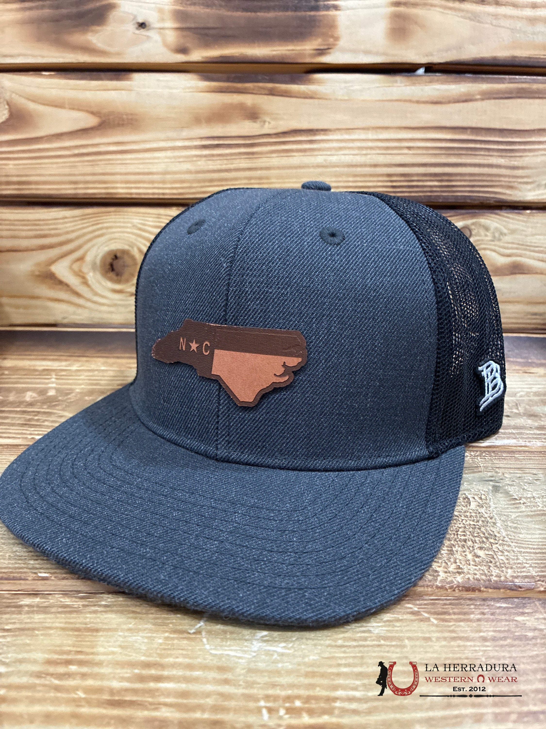 NC FLAG LIGHT LEATHER PATCH CAP