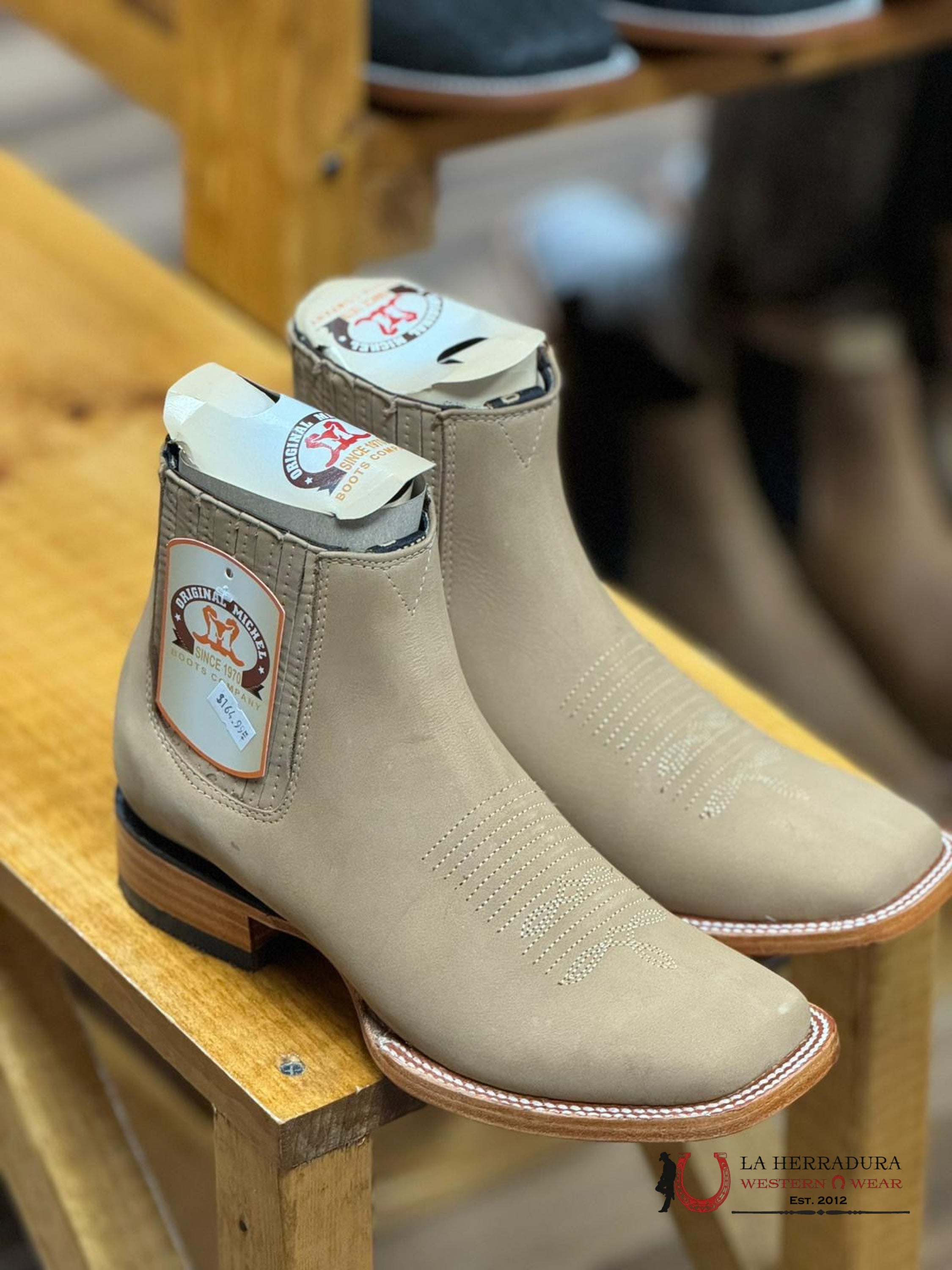 Original Michel Nobuck Orix Square Toe Short Boot Botas Hombres