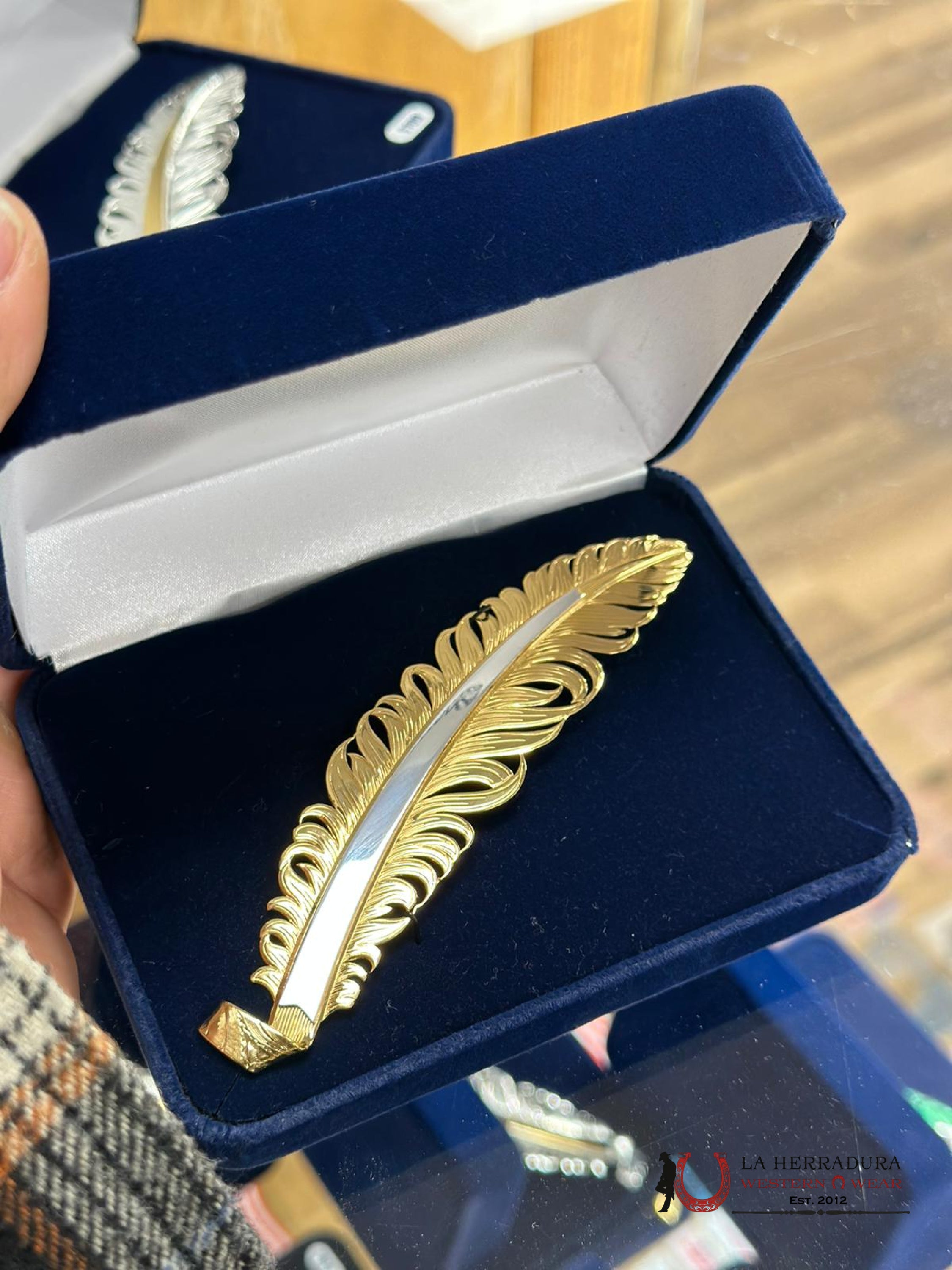 Montana Hat Feather Dorado Plain Accesorios