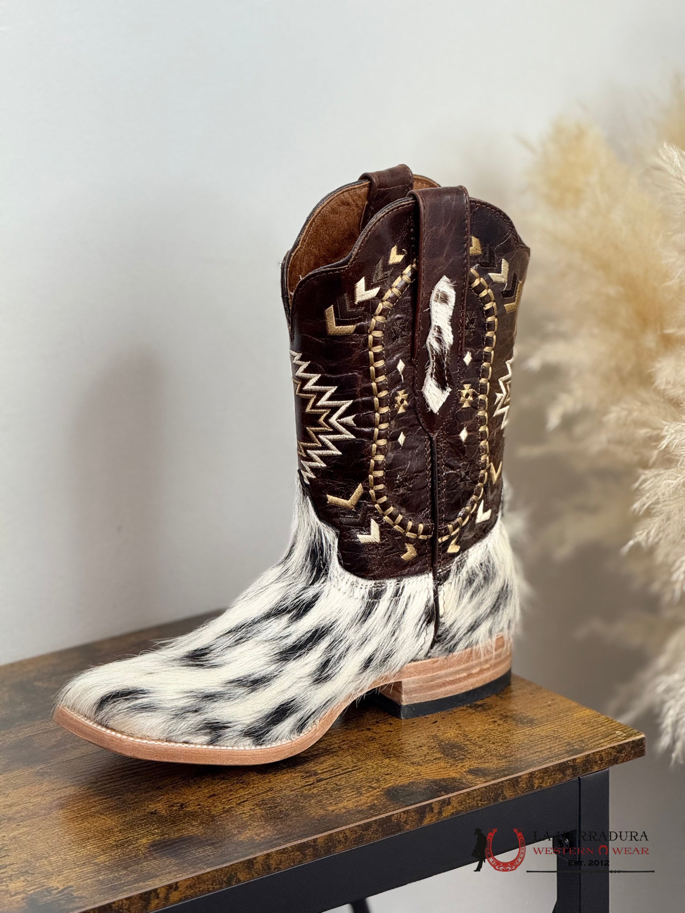 RANCHER COWHIDE WOMEN BOOTS PELO DE VACA BOTAS MUJERES