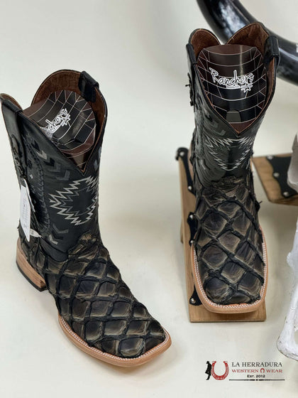 RANCHER MEN PESCADO SADDLE BLACK RISE CHEROKEE EMBROIDERED FISH BOOT SQ. TOE