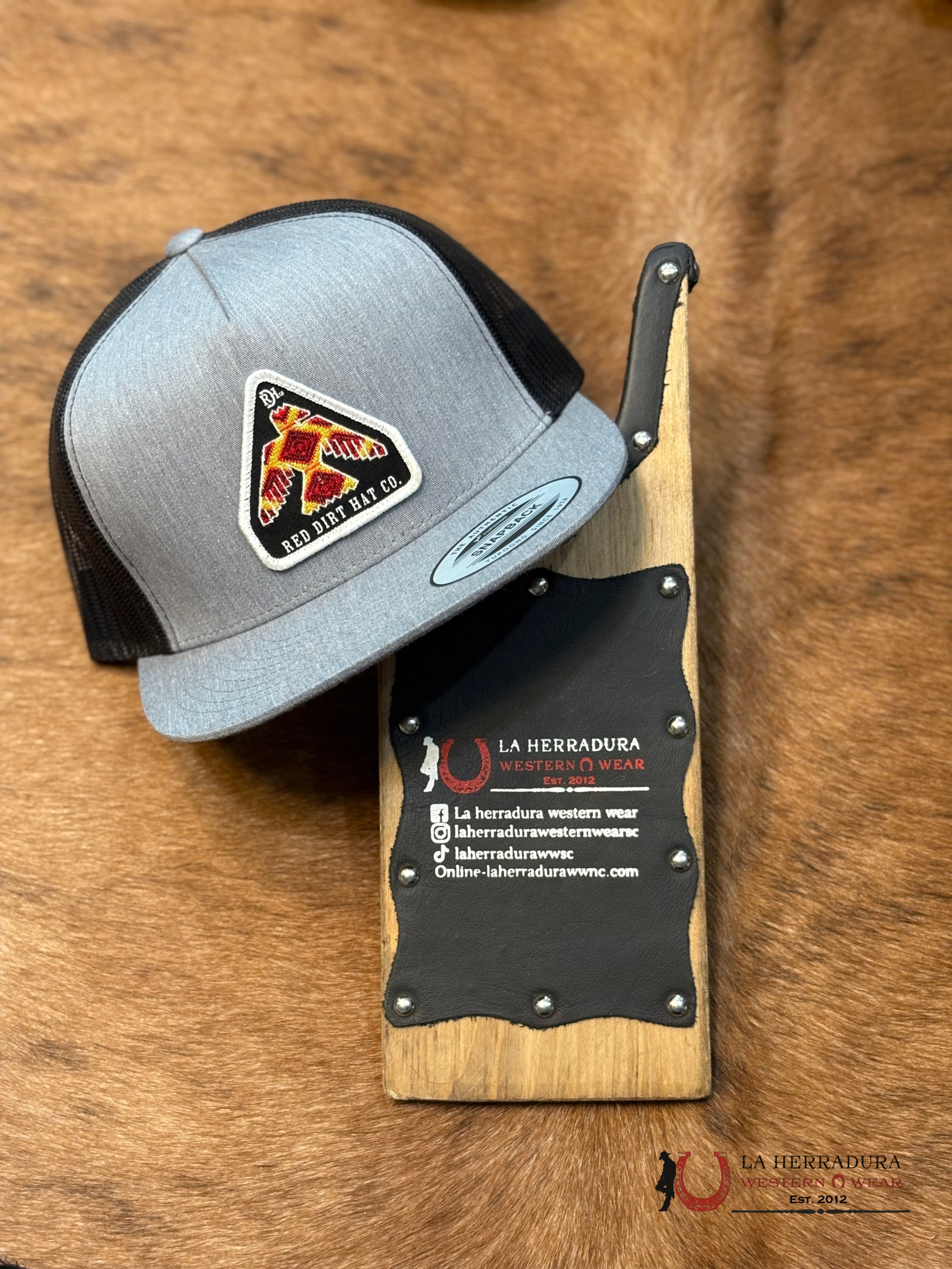 RED DIRT GREY AND BLACK CAPS MENS GORRAS HOMBRES