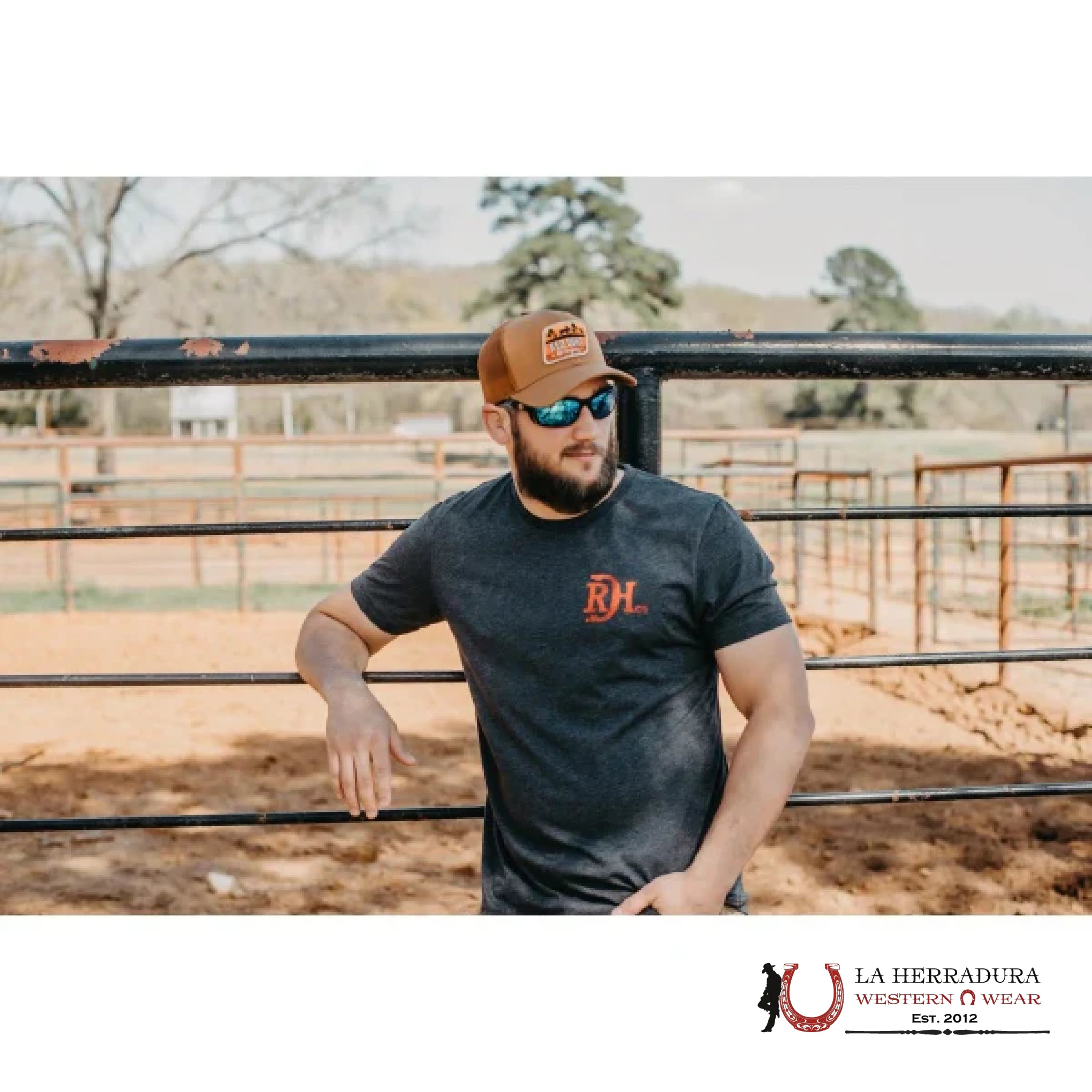 RED DIRT HAT CO. -DARK HEATHER GREY ROPA HOMBRES