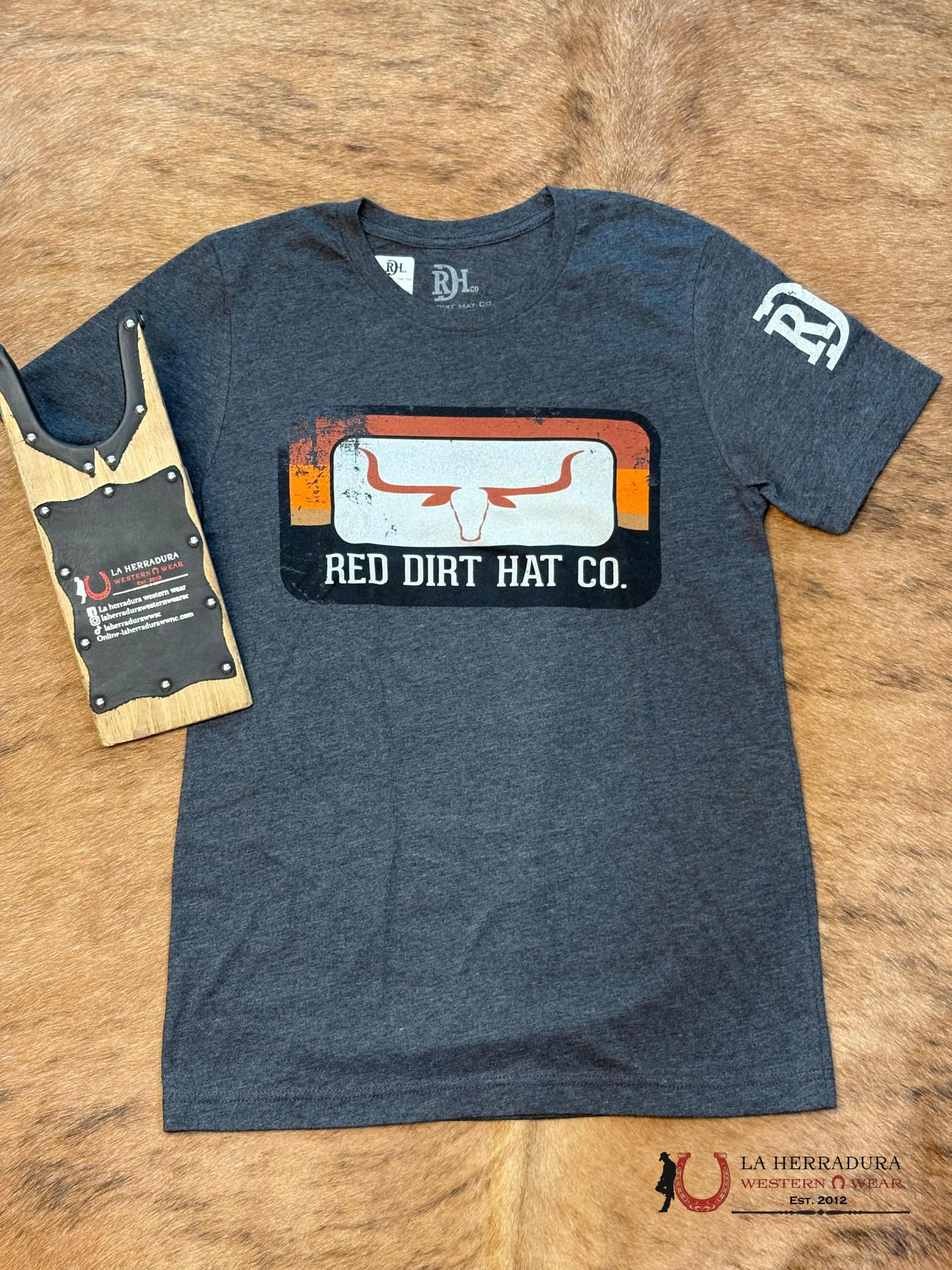 RED DIRT HAT CO. THE RUN AWAY ROPA HOMBRES