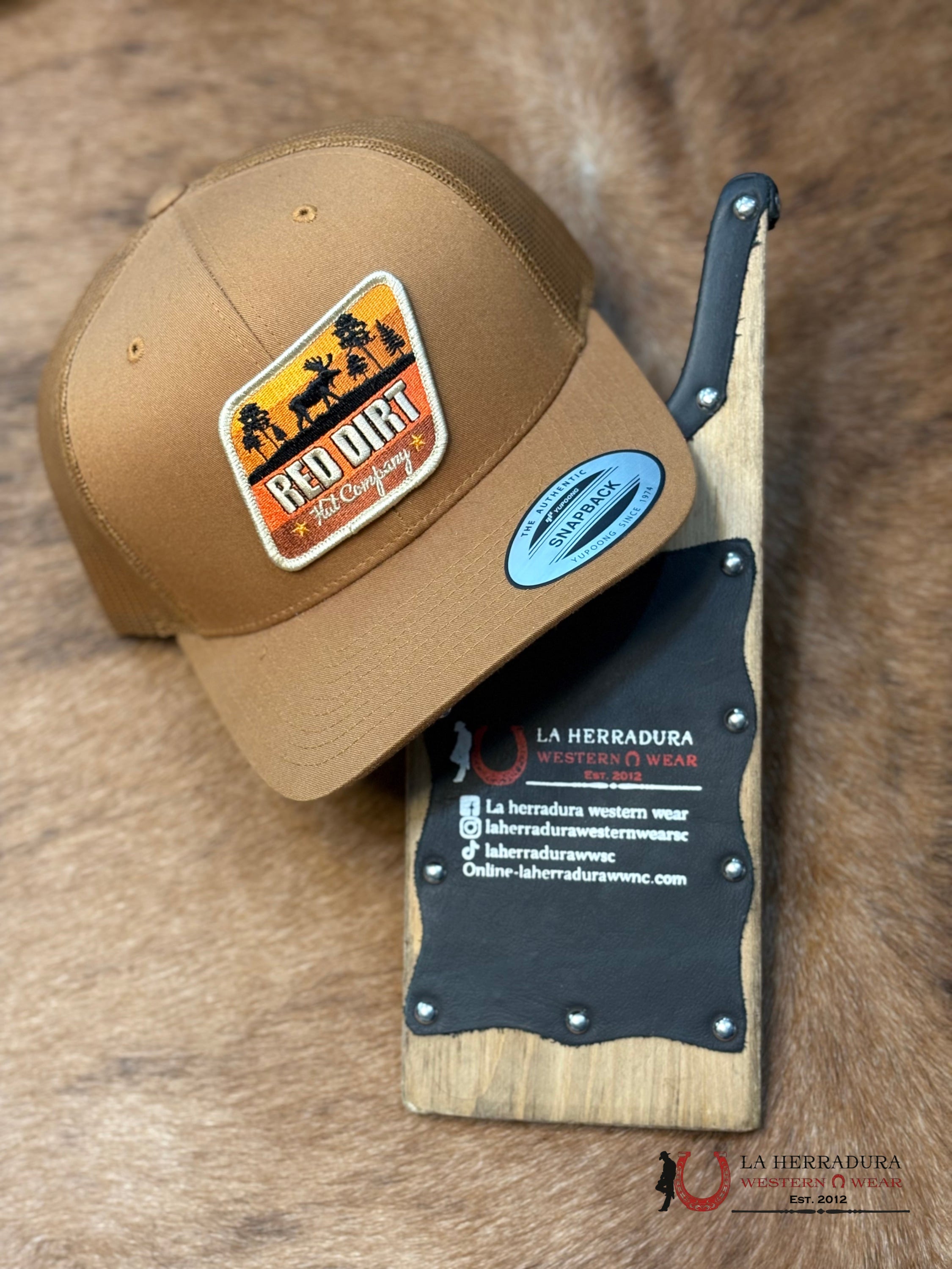 RED DIRT TAN CAPS MENS GORRAS HOMBRES