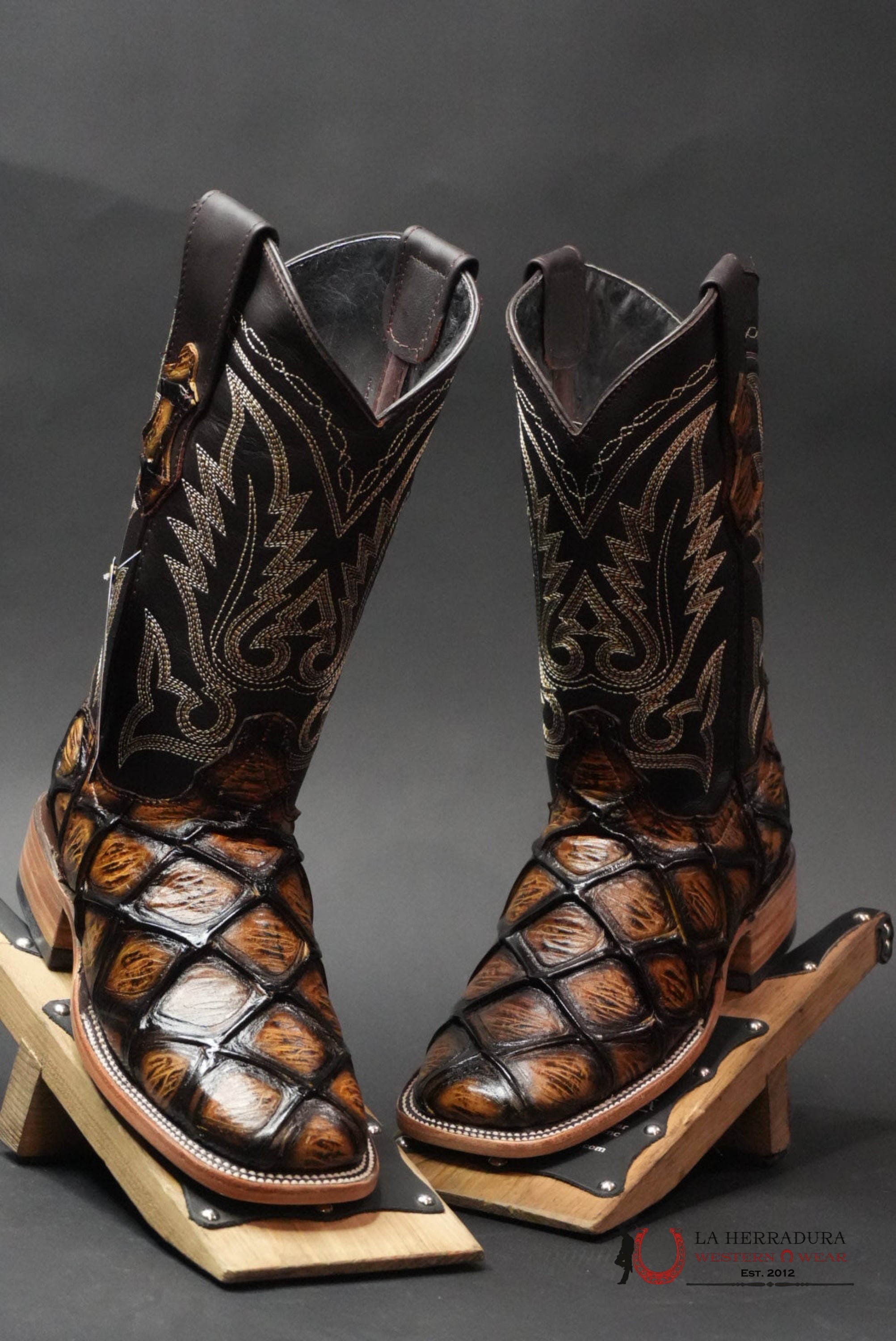 MEN IMIT PEZ MAR Y TIERRA FISH ORIX SQUARE TOE BOOT BOTAS HOMBRES