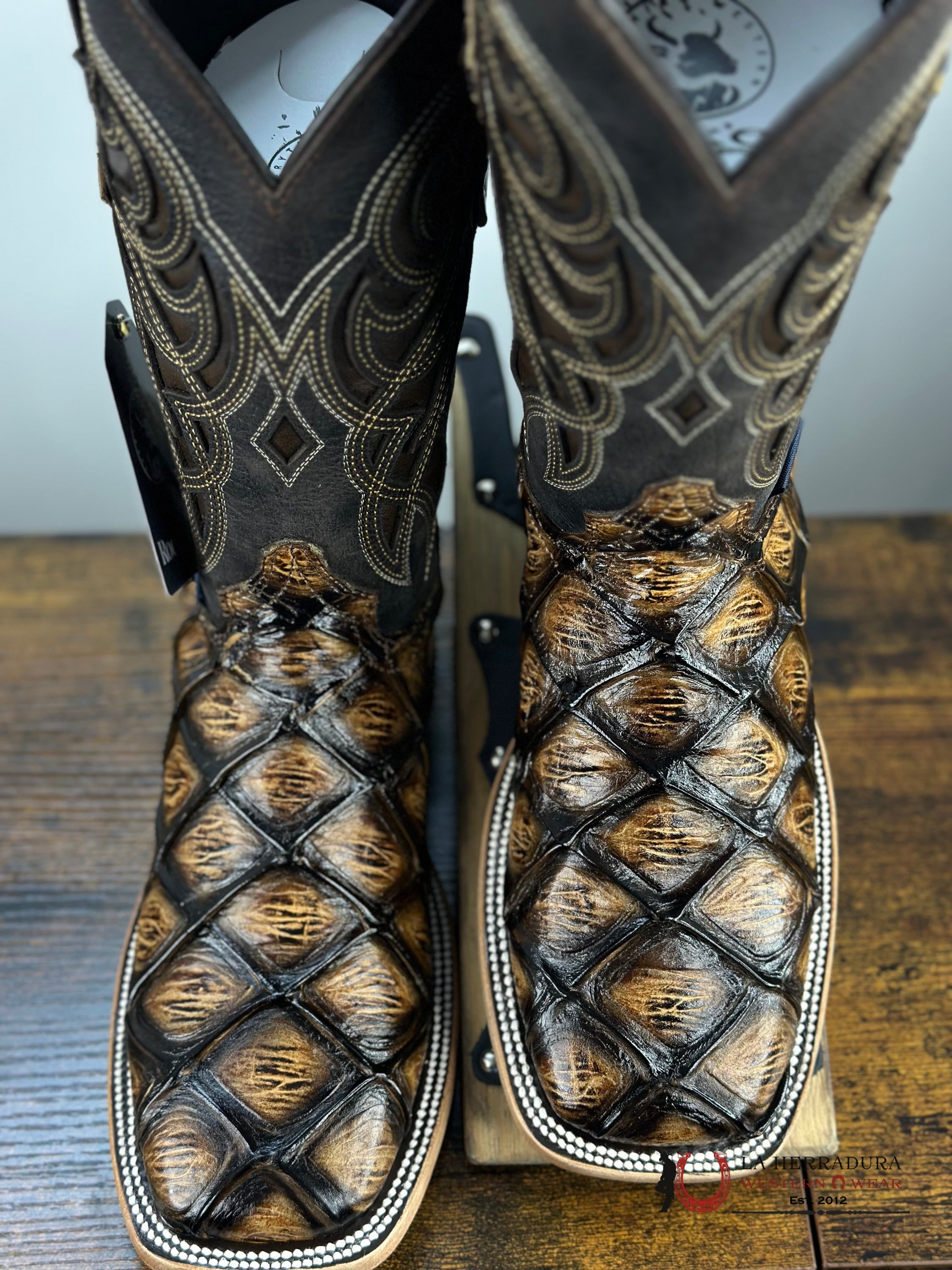 Men Imit Pez Mar Y Tierra Fish Orix Square Toe Boot Botas Hombres