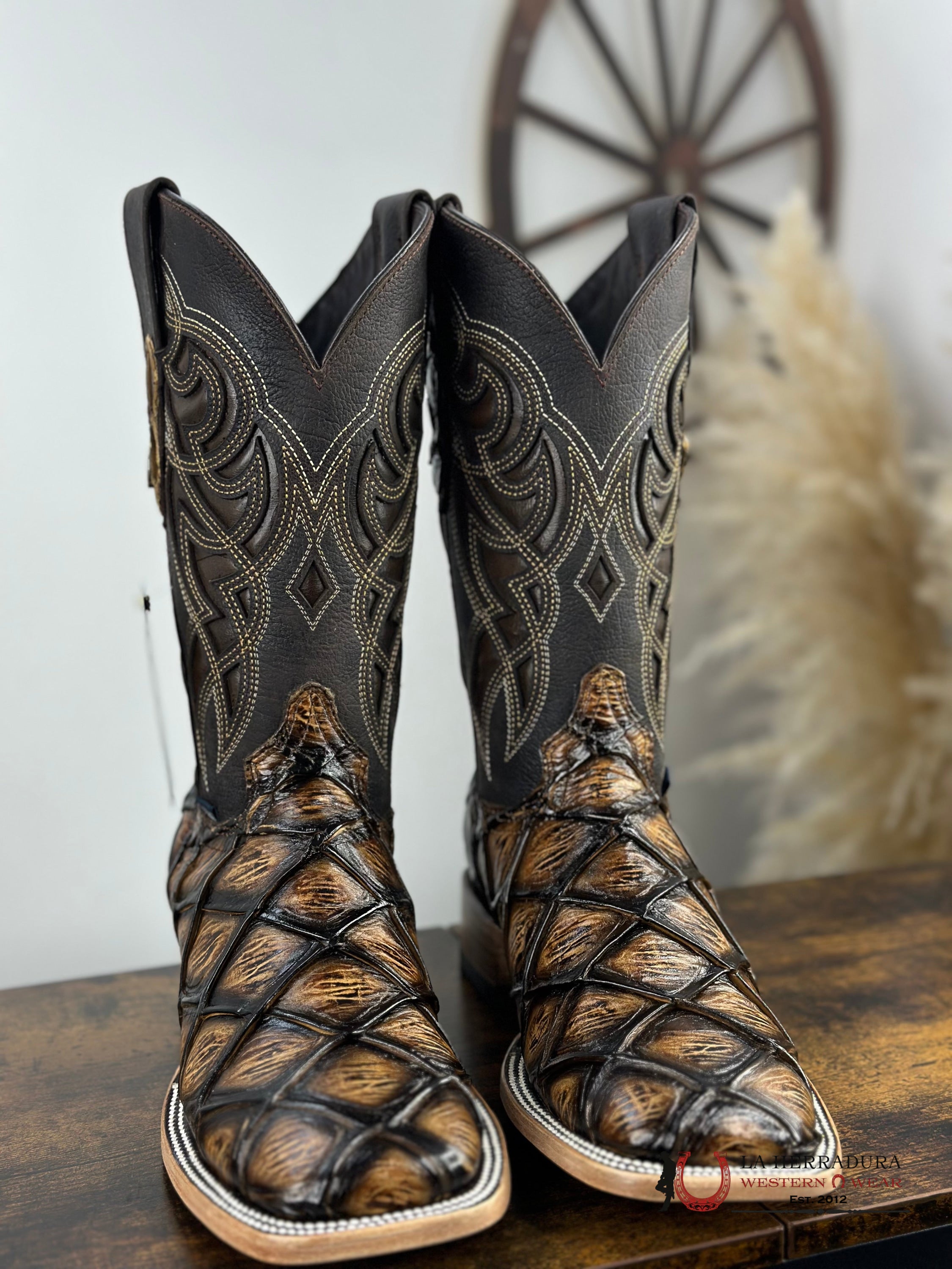 Men Imit Pez Mar Y Tierra Fish Orix Square Toe Boot Botas Hombres