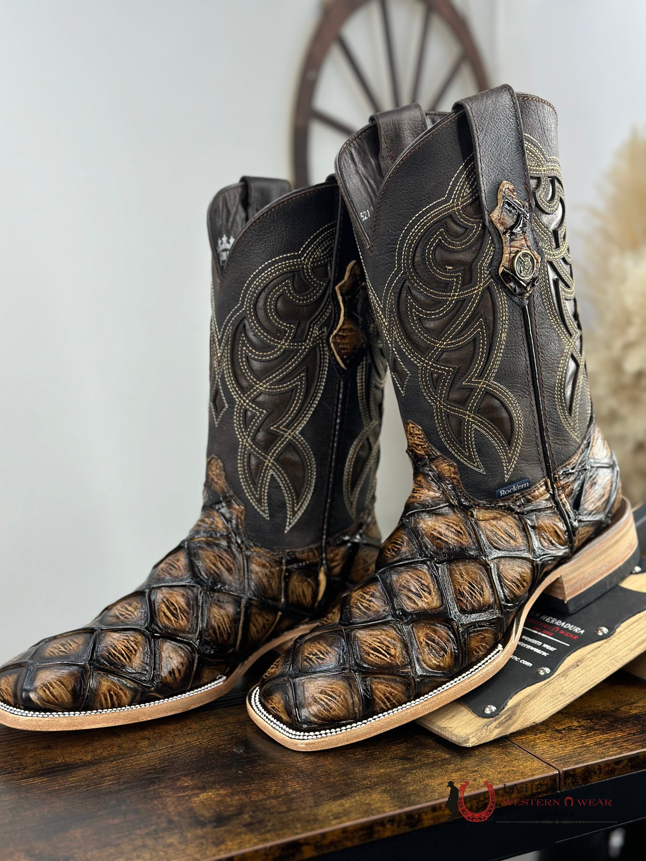 Men Imit Pez Mar Y Tierra Fish Orix Square Toe Boot Botas Hombres