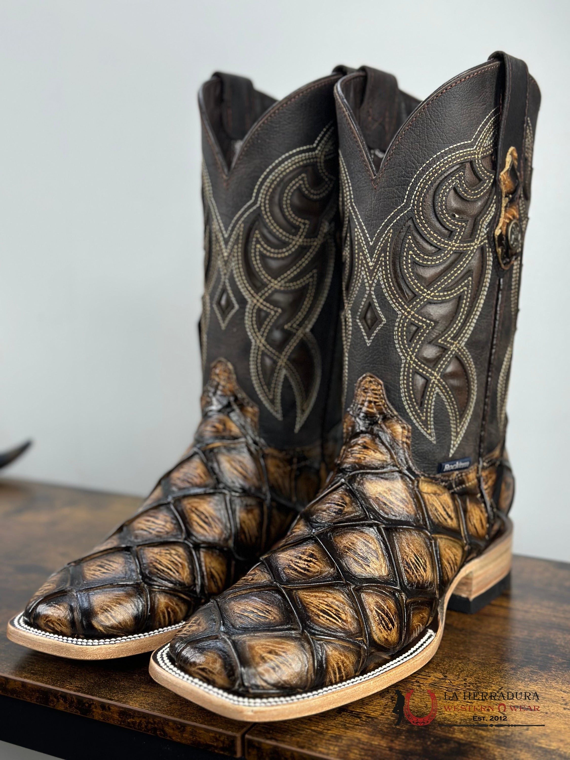 Men Imit Pez Mar Y Tierra Fish Orix Square Toe Boot Botas Hombres