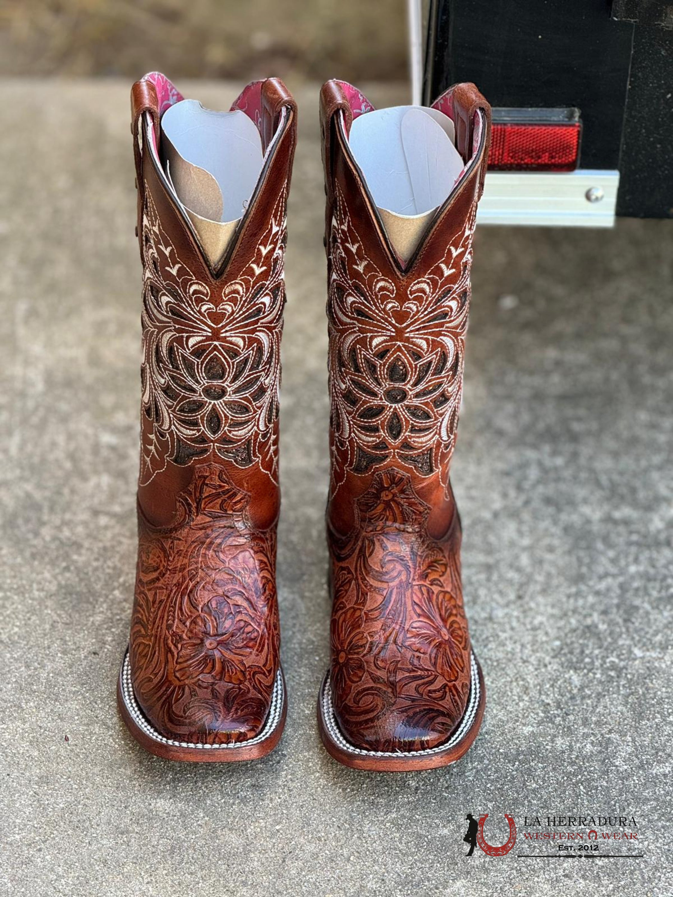 Womens Kiara Flor De Luz Shedron Square Toe Botas Mujeres