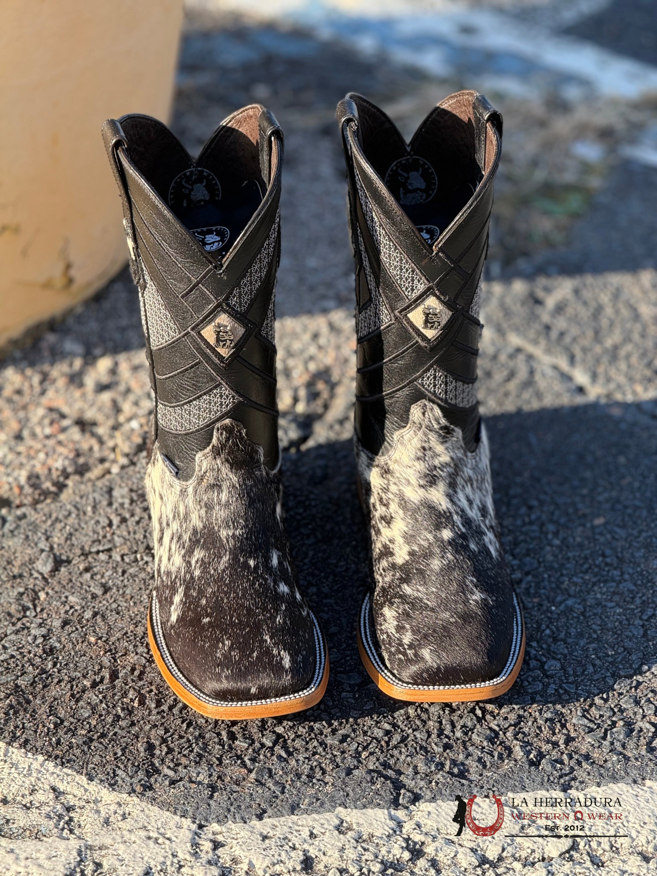 Mens Black & White Cow Hide New Top H-501 (Every Pair Is Unique) Botas Hombres