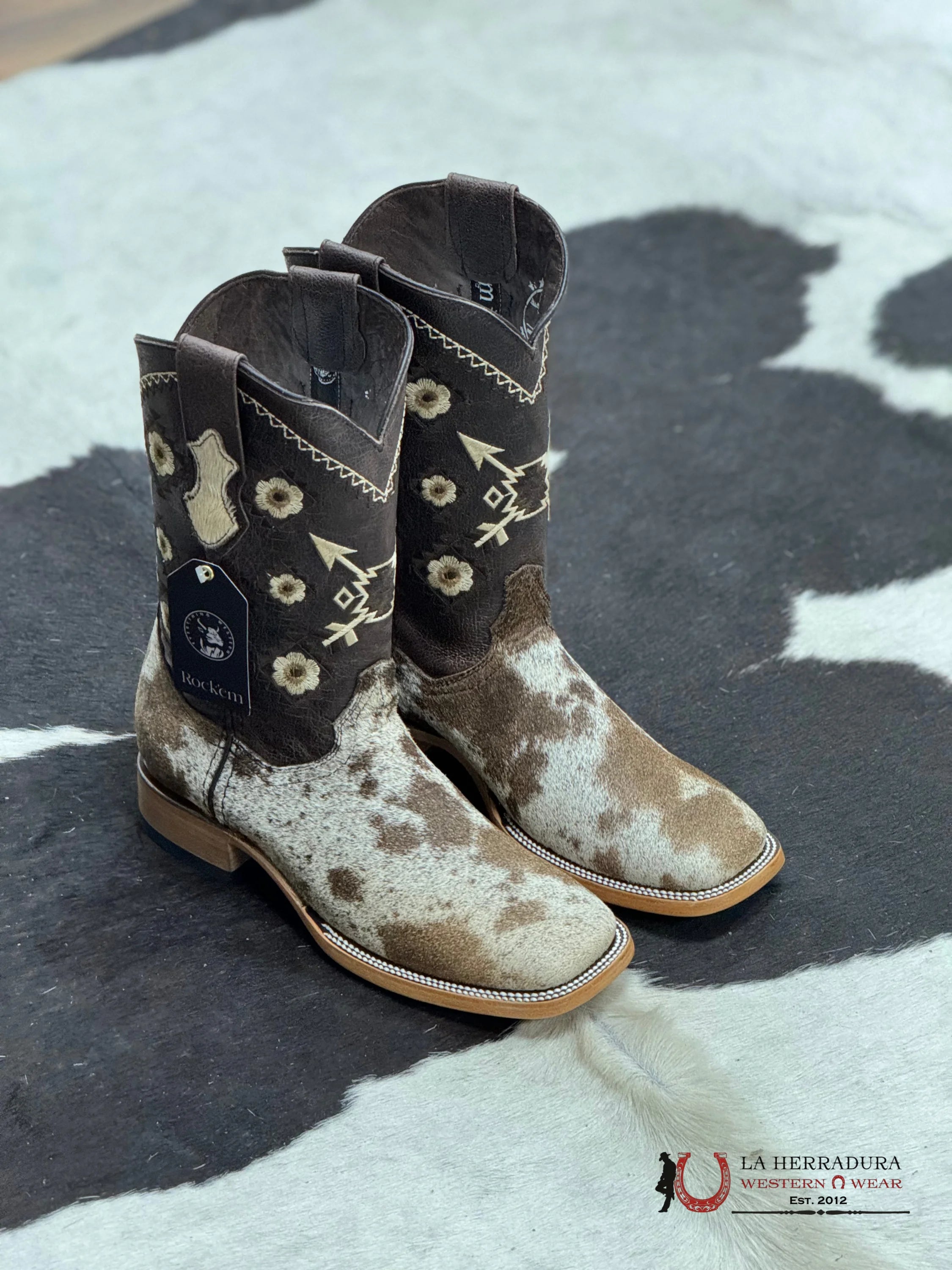 Womens Cedona White & Brown Cowhide (Every Pair Is Unique) Botas Mujeres
