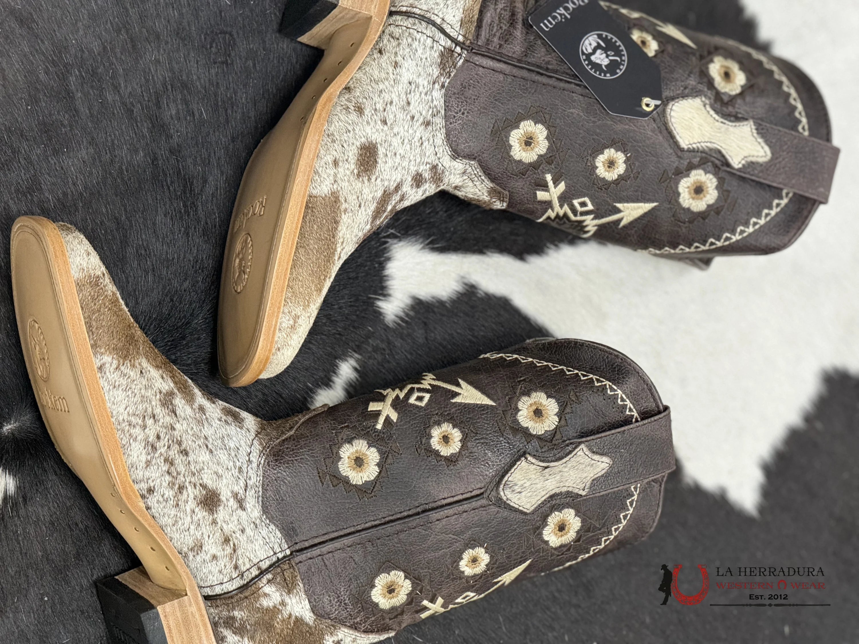 Womens Cedona White & Brown Cowhide (Every Pair Is Unique) Botas Mujeres