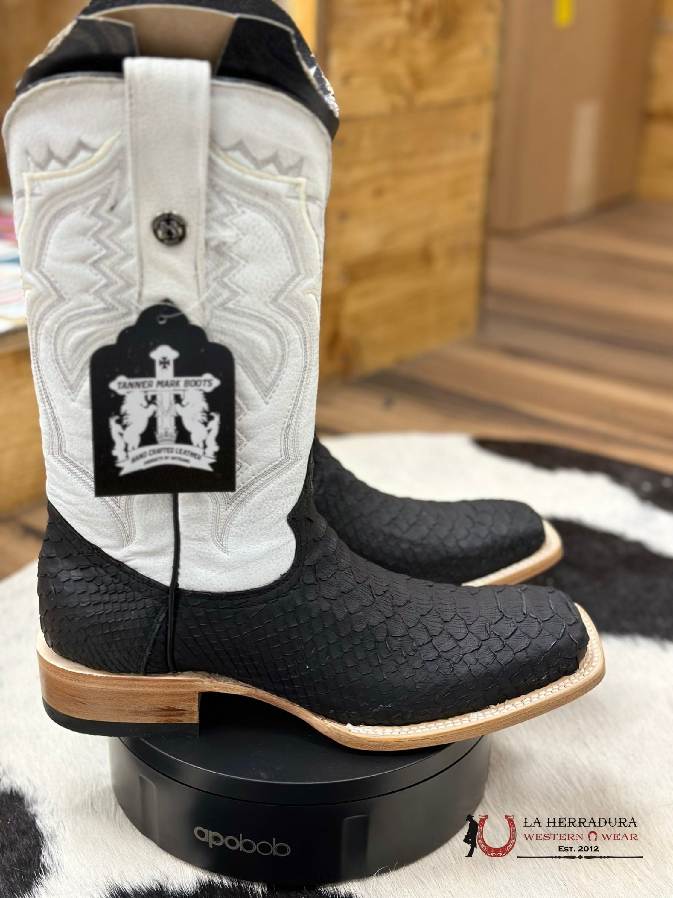 Tanner Mark Boots Exotic Fish Skin Black Botas Hombres