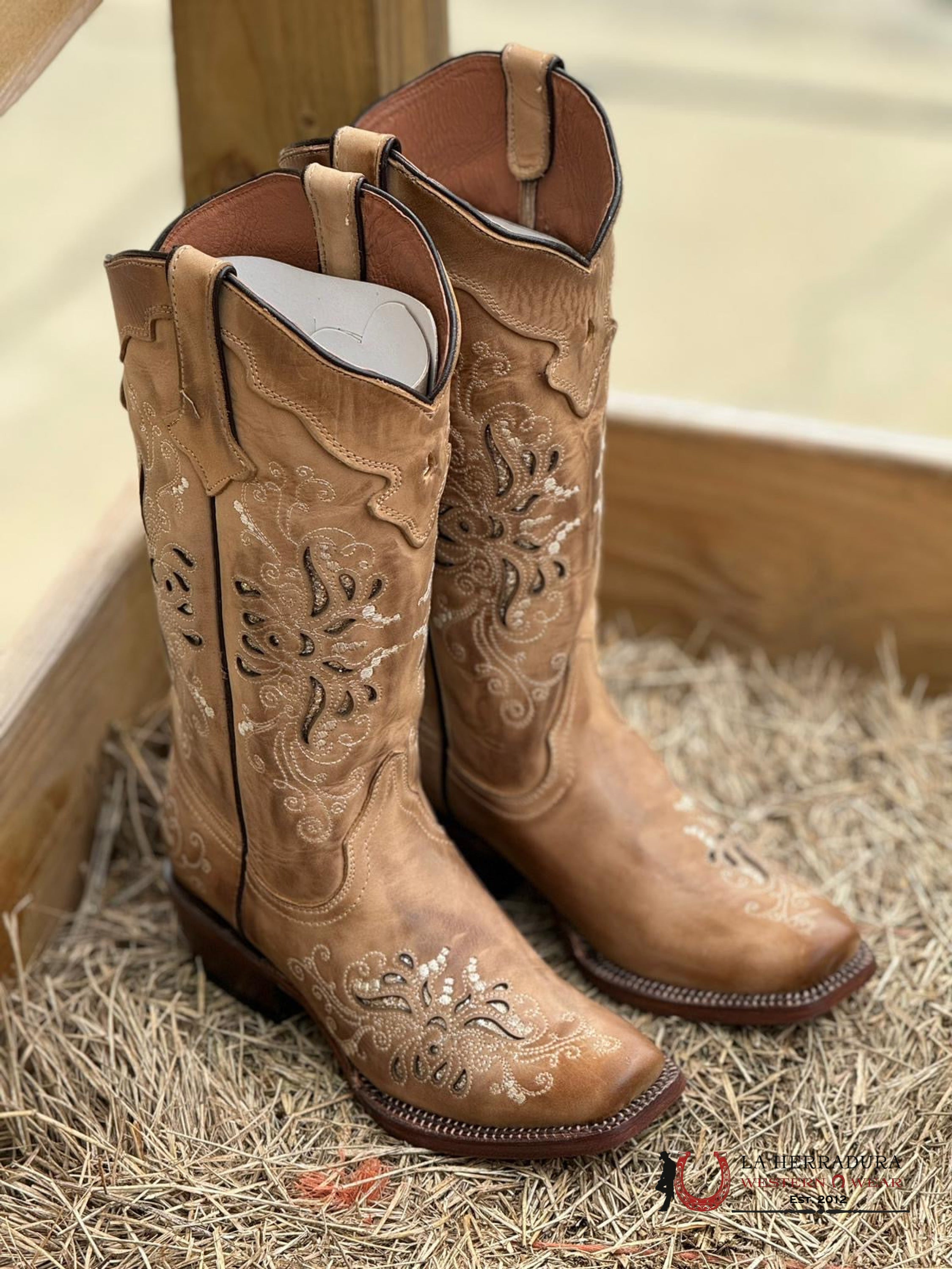 Tanner Mark Mesquite Sand With Brown Butterfly Inlay 205060 Botas Mujeres