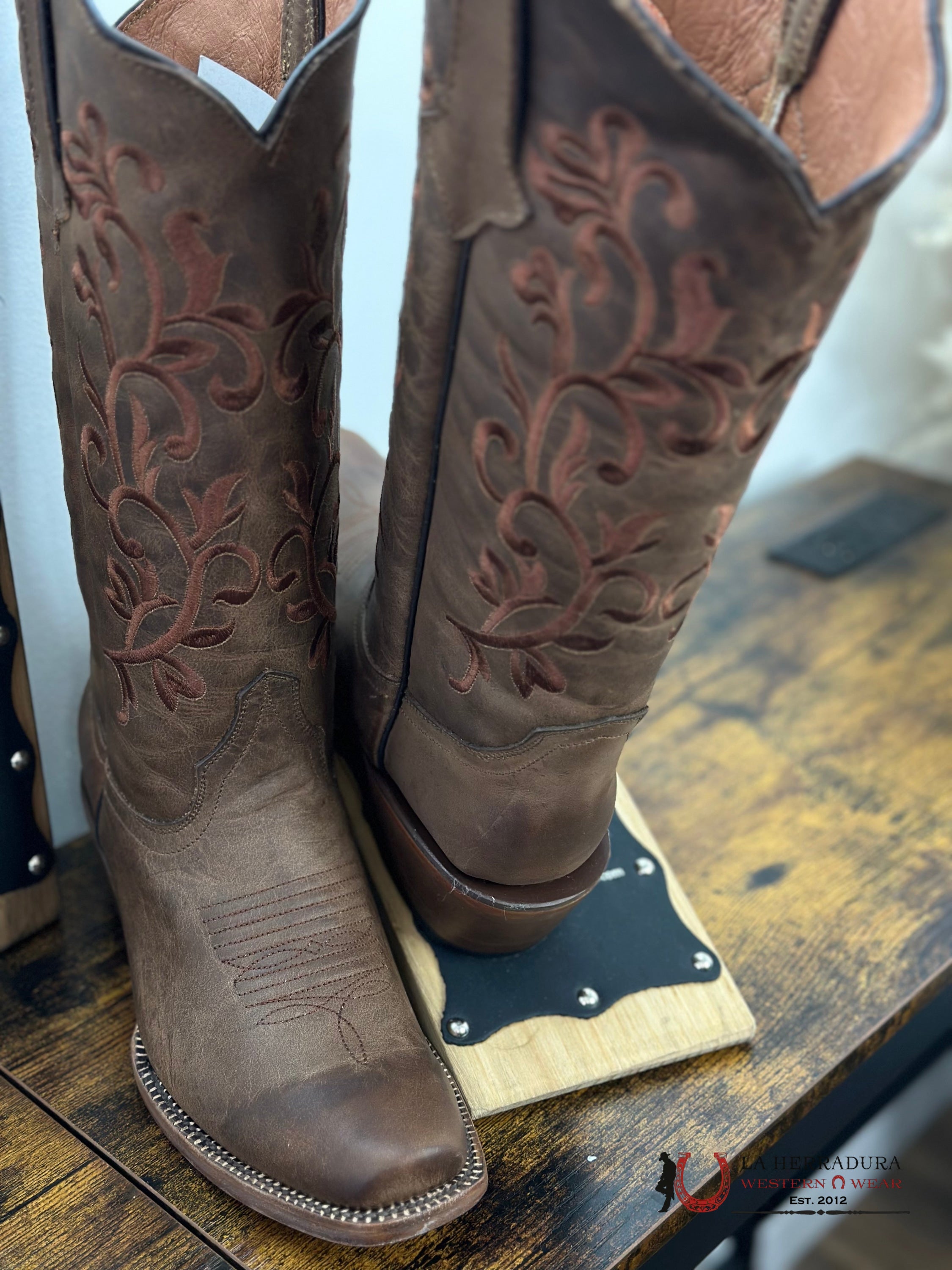 Tanner Mark Women Kaylee Cogñac Calf Floral Embroidery Top Botas Mujeres