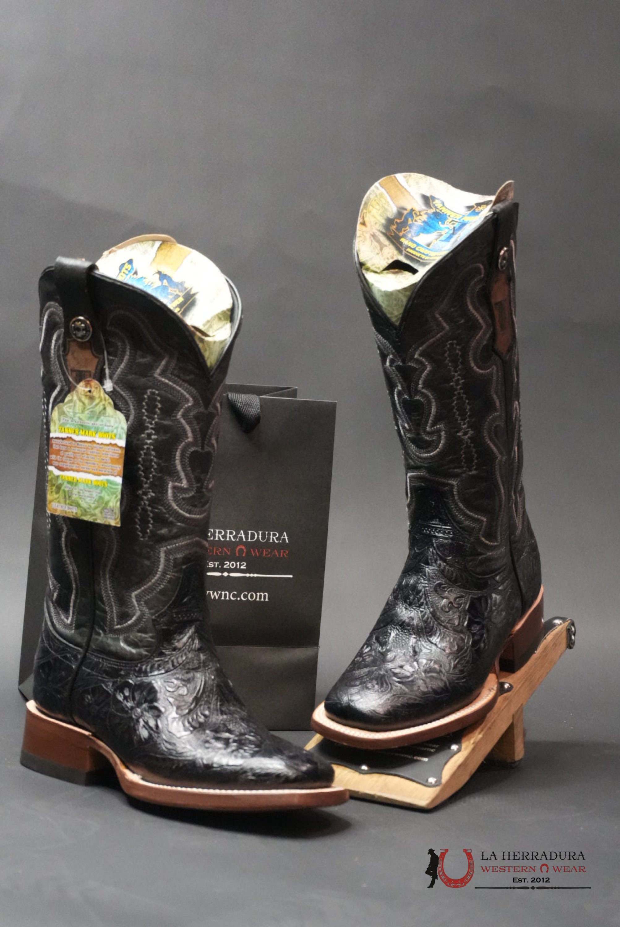 TANNER MARK WOMEN’S BLACK FANGO TOP HAND TOOLED PRINT BOTAS MUJERES