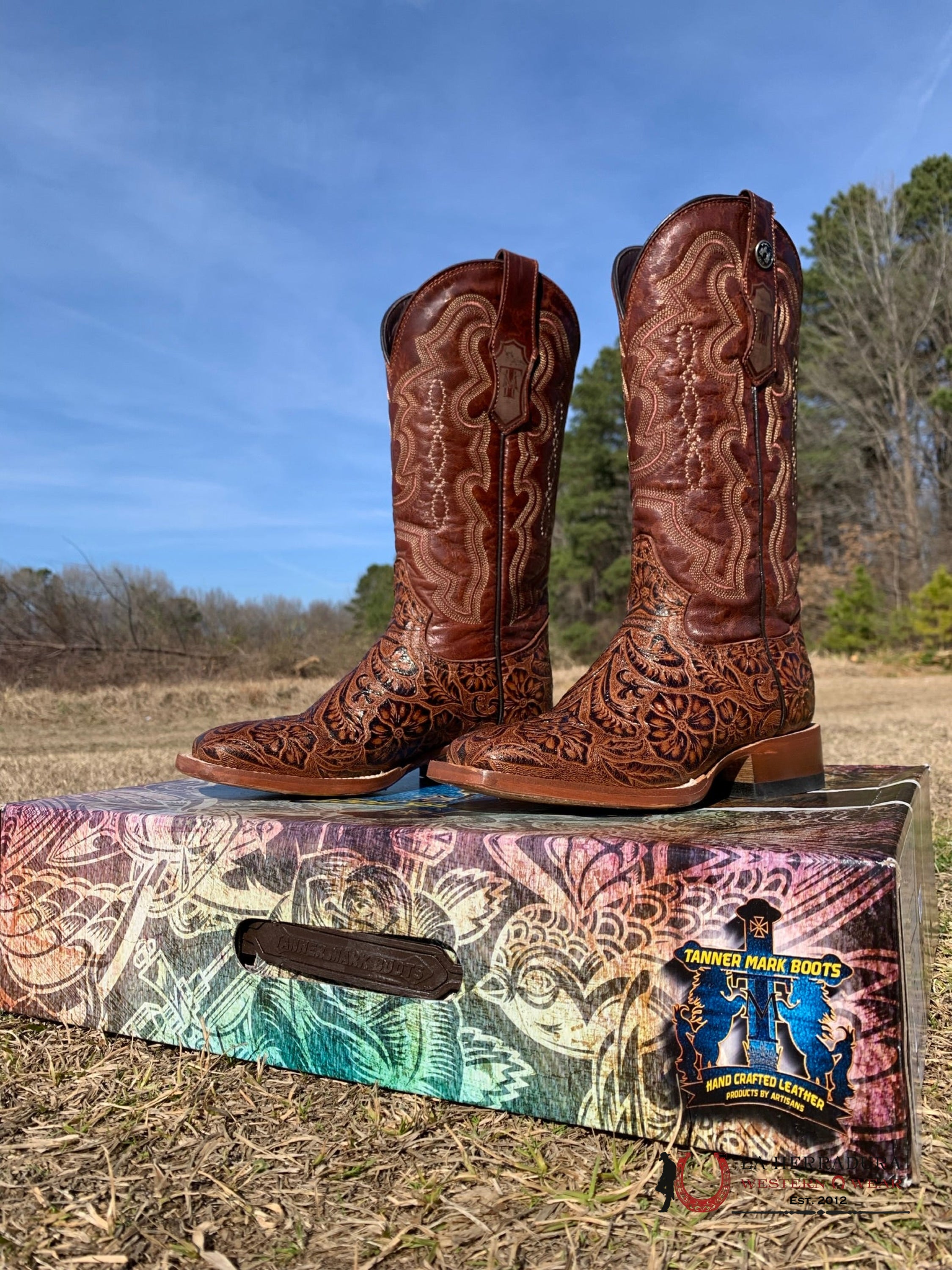 Tanner Mark Women’s Cogñac Fango Top Hand Tooled Print Botas Mujeres