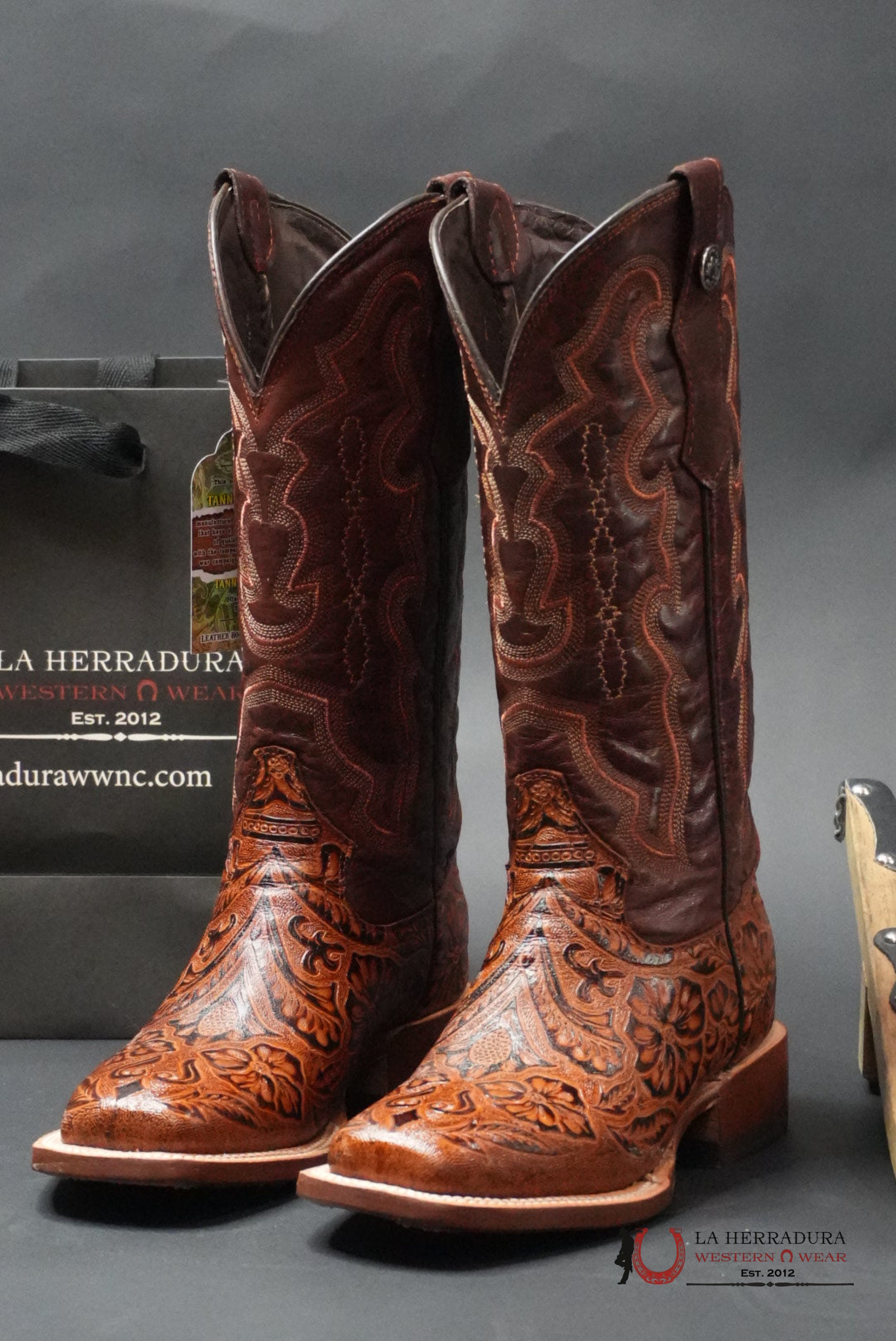 TANNER MARK WOMEN’S COGÑAC FANGO TOP HAND TOOLED PRINT BOTAS MUJERES