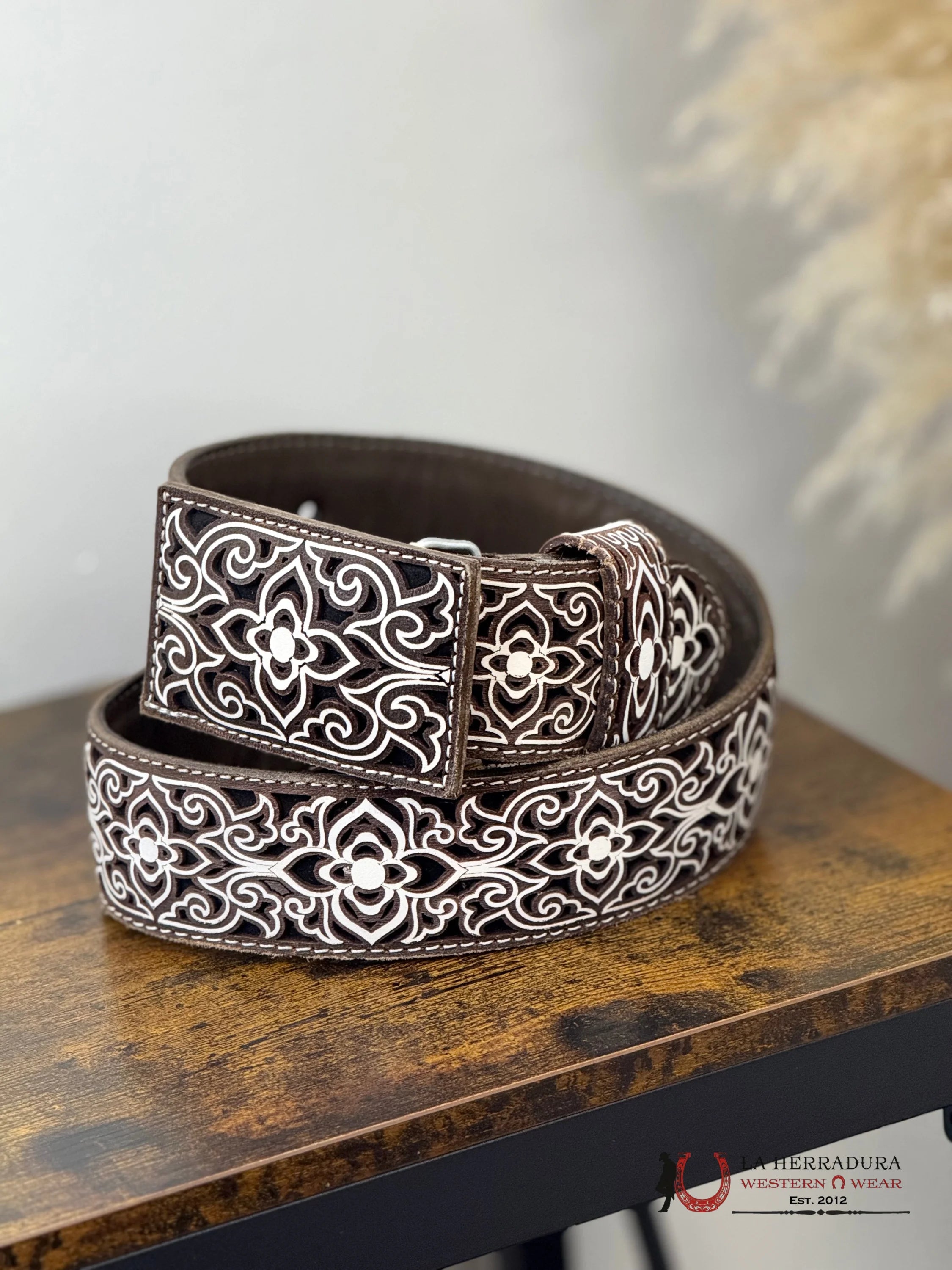 TEXAS BELTS WHITE& BROWN FLORAL WITH BLACK BACKING MEN BELT CINTURONES HOMBRES