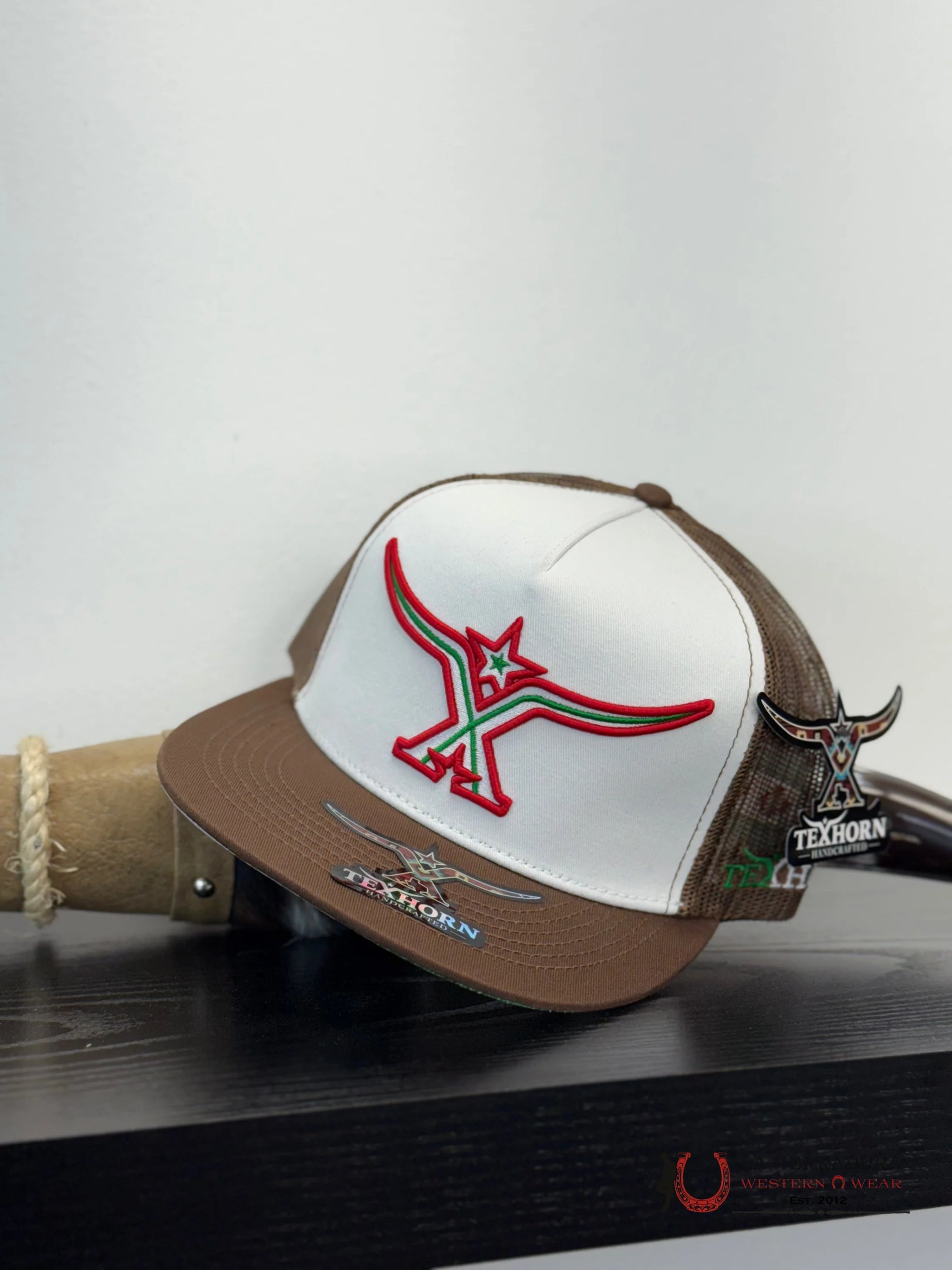 TEXAS HORN CAPS BROWN Style 13 WHITE