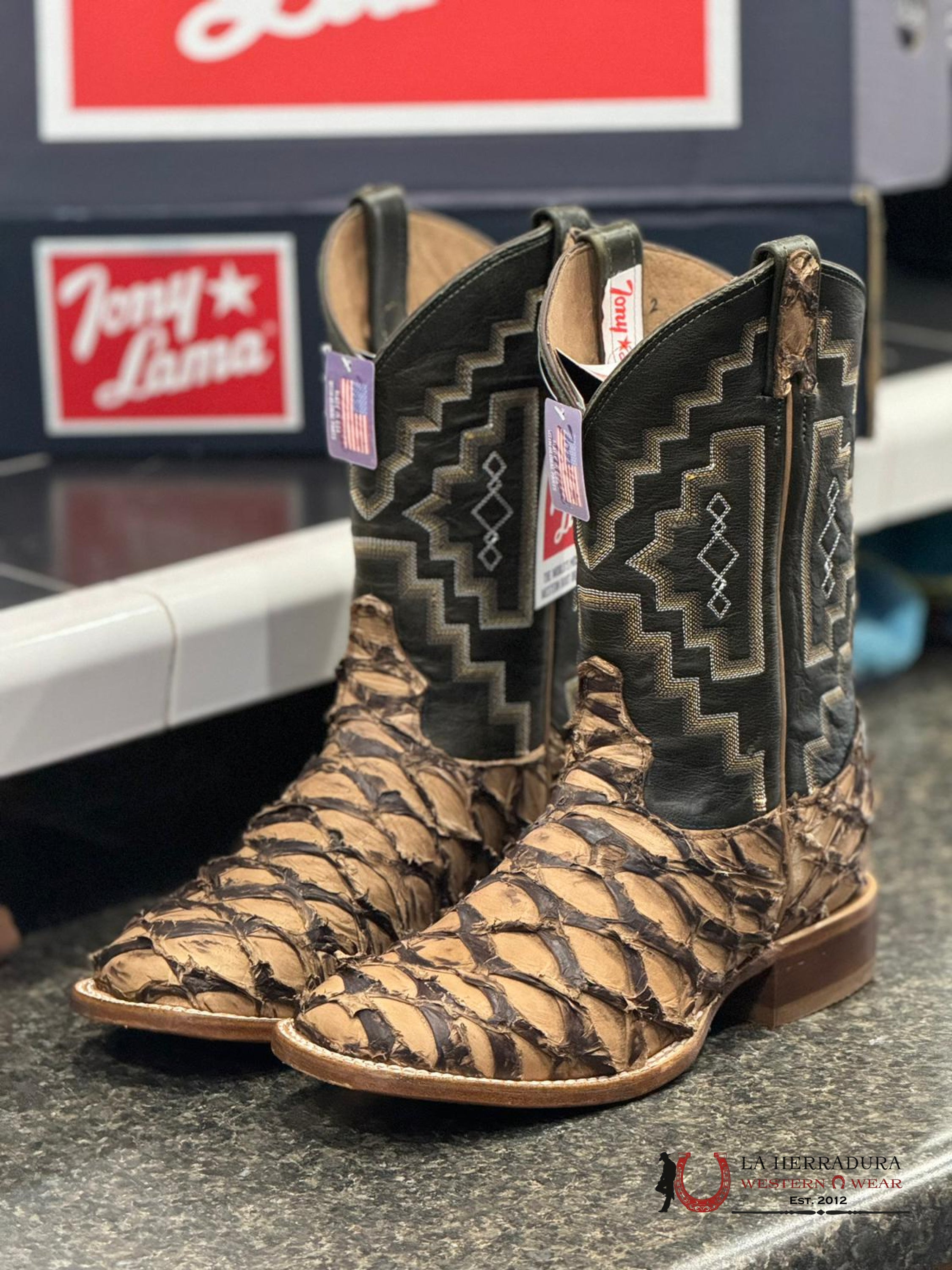 Tony Lama Leviathan Chocolate Pirarucu Square Toe Botas Hombres