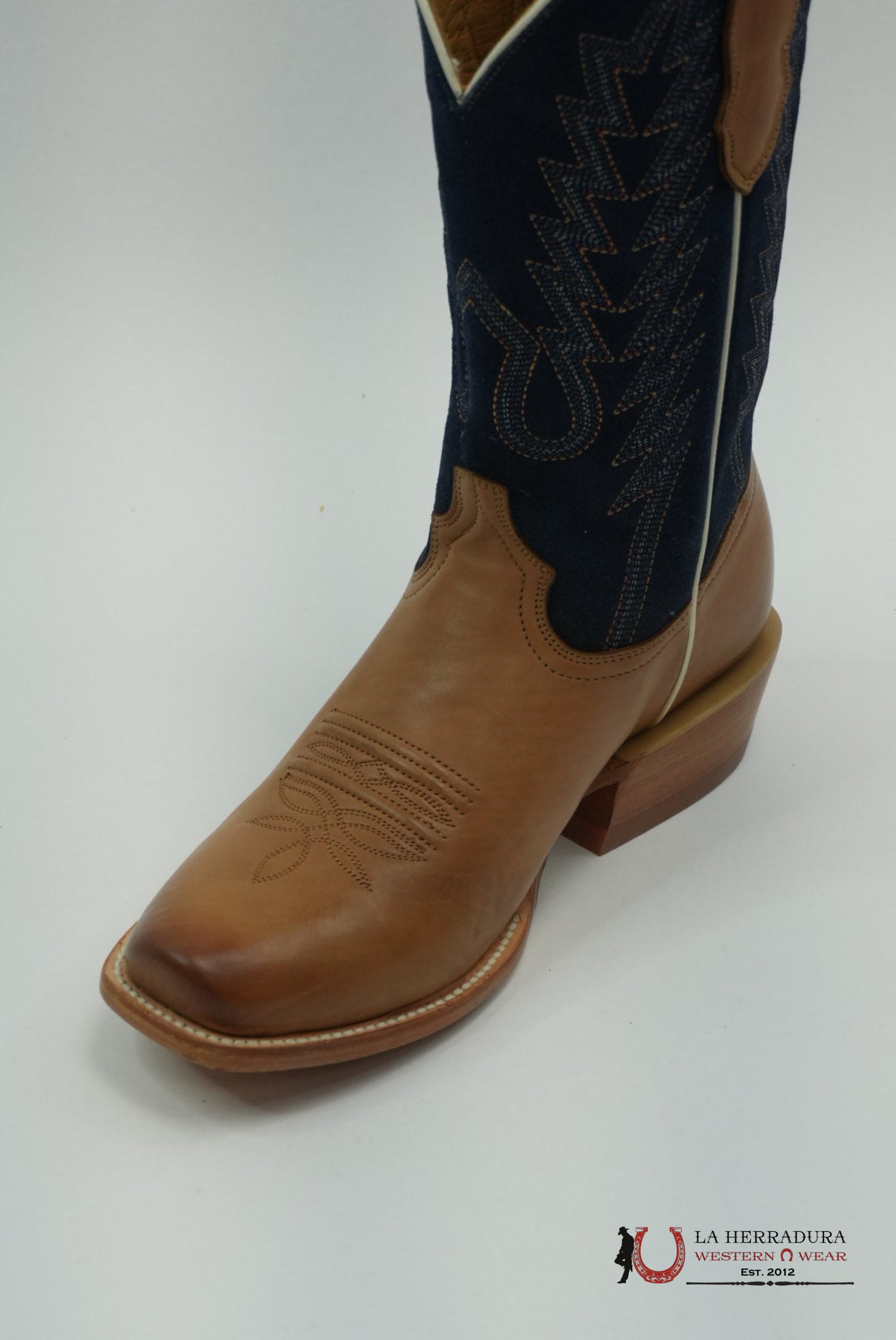 TORO SENTADO CLAYTON GOLD/GAMUZA AZUL MARINO BOTAS HOMBRES