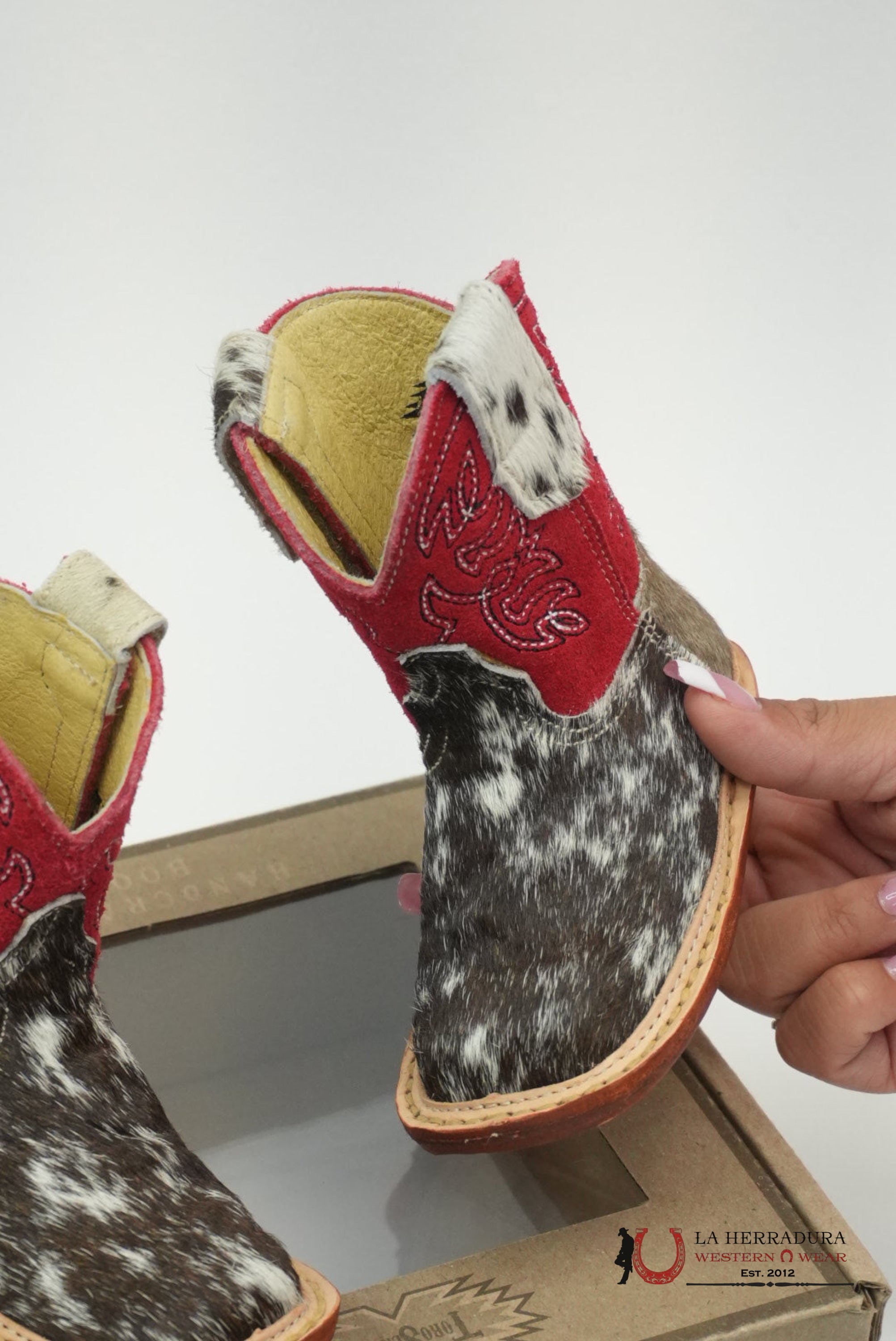 TORO SENTADO PELO MORO INFANTS BOYS NIÑOS