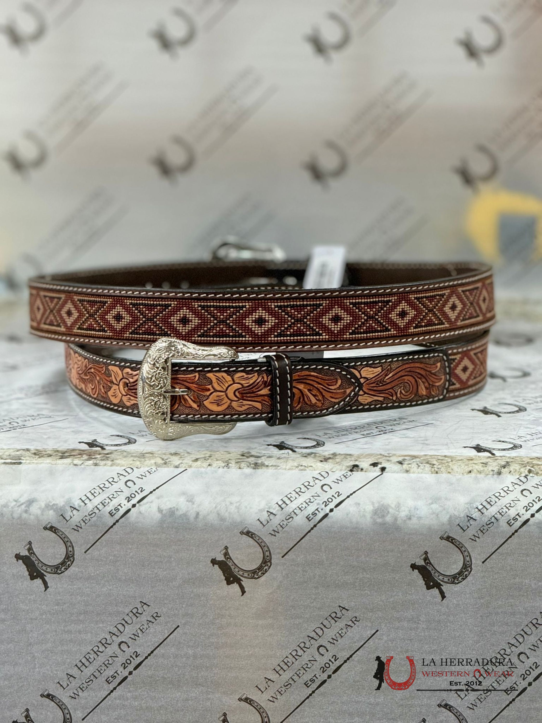 Twisted X Hand Tooled Brown Beaded Belt Cinturones Hombres