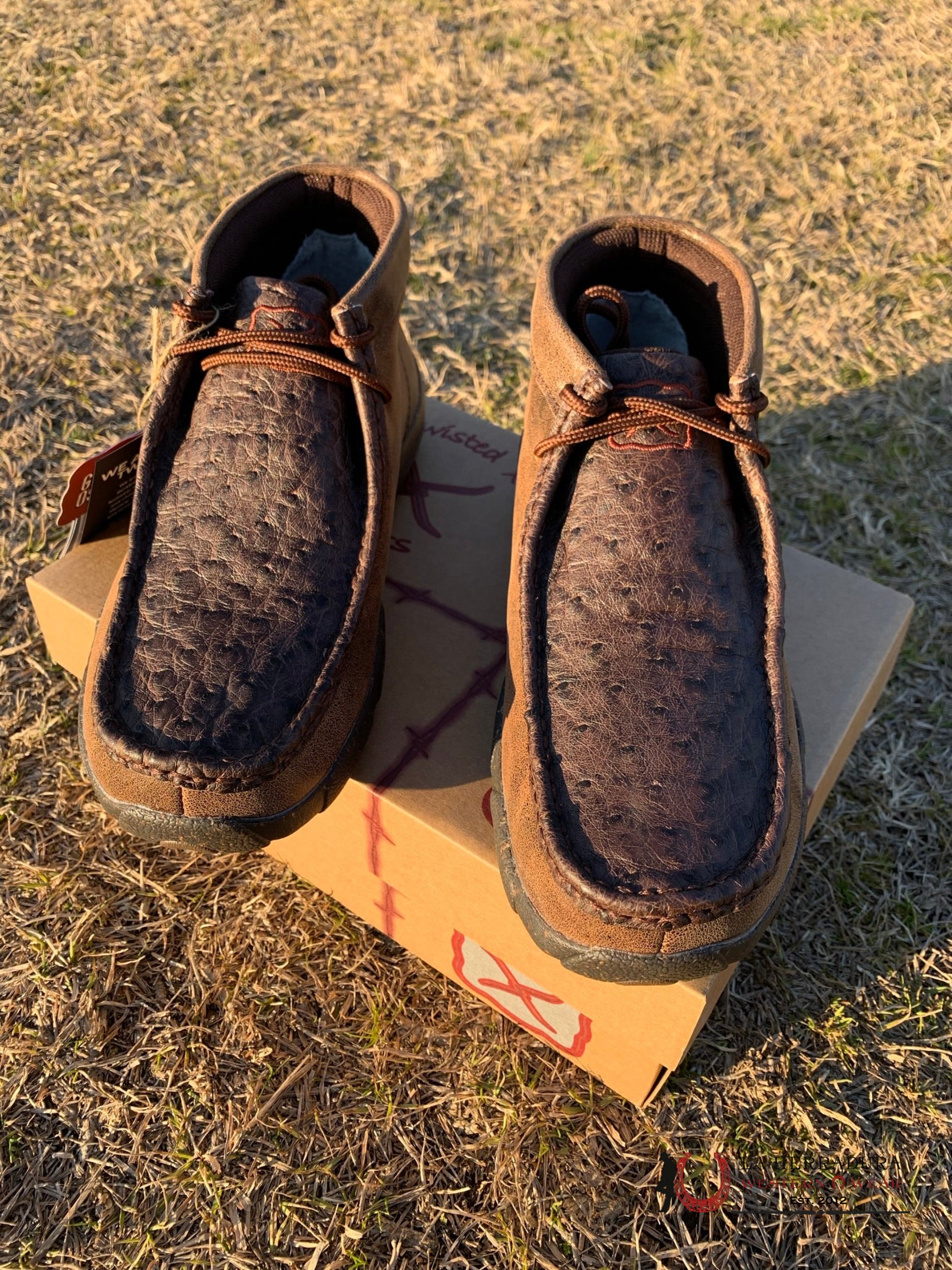 TWISTED X MENS CHUKKA DRIVING MOC BROWN & BROWN OSTRICH CASUAL SHOES M