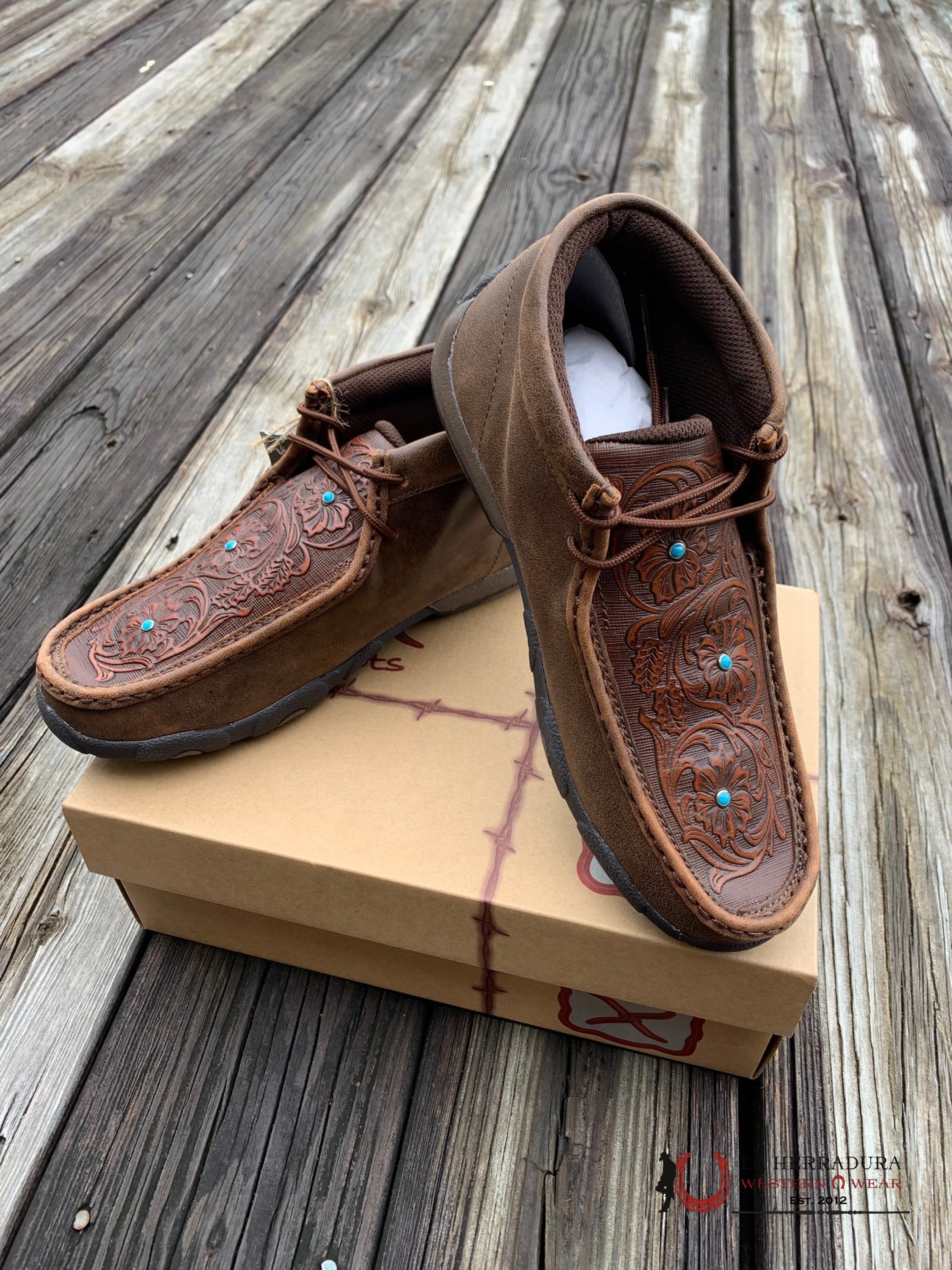 ZAPATOS TWISTED X CASUALES TOOLED FLORES MARRÓN