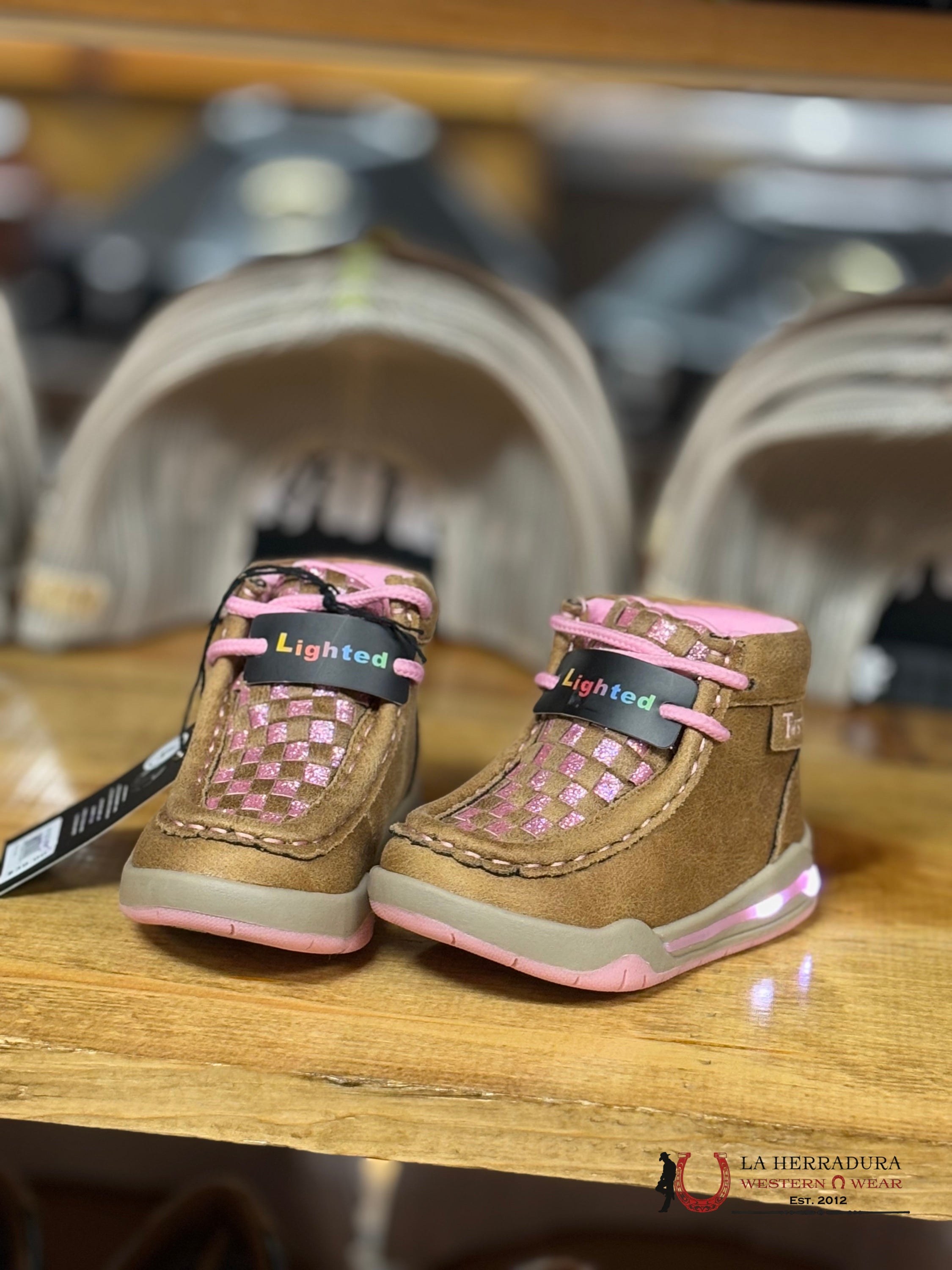 Twisted X Lauren Light Pink With Brown Up Shoe Niños
