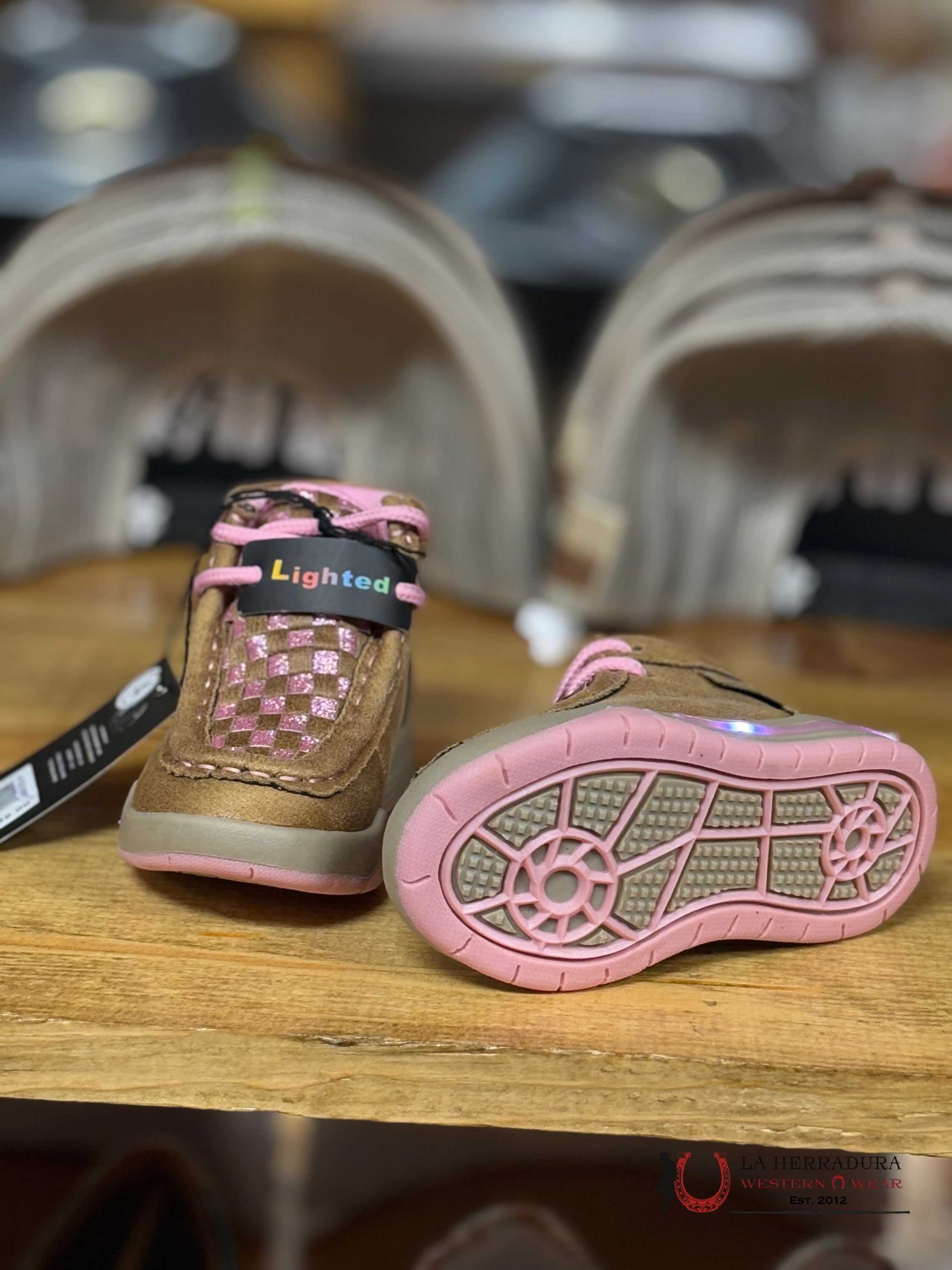 Twisted X Lauren Light Pink With Brown Up Shoe Niños