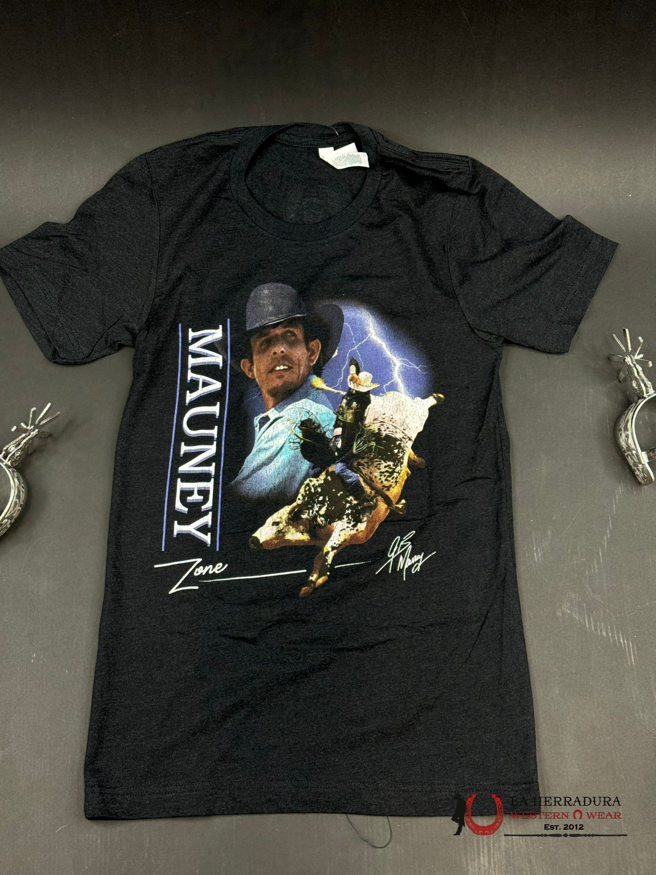 MENS RODEO TIME TSHIRT -DALE BRISBY LIGHTING MAUNEY ROPA HOMBRES