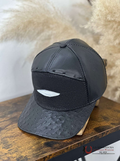 WHITE DIAMONS STINGRAY OSTRICH BLACK CAP