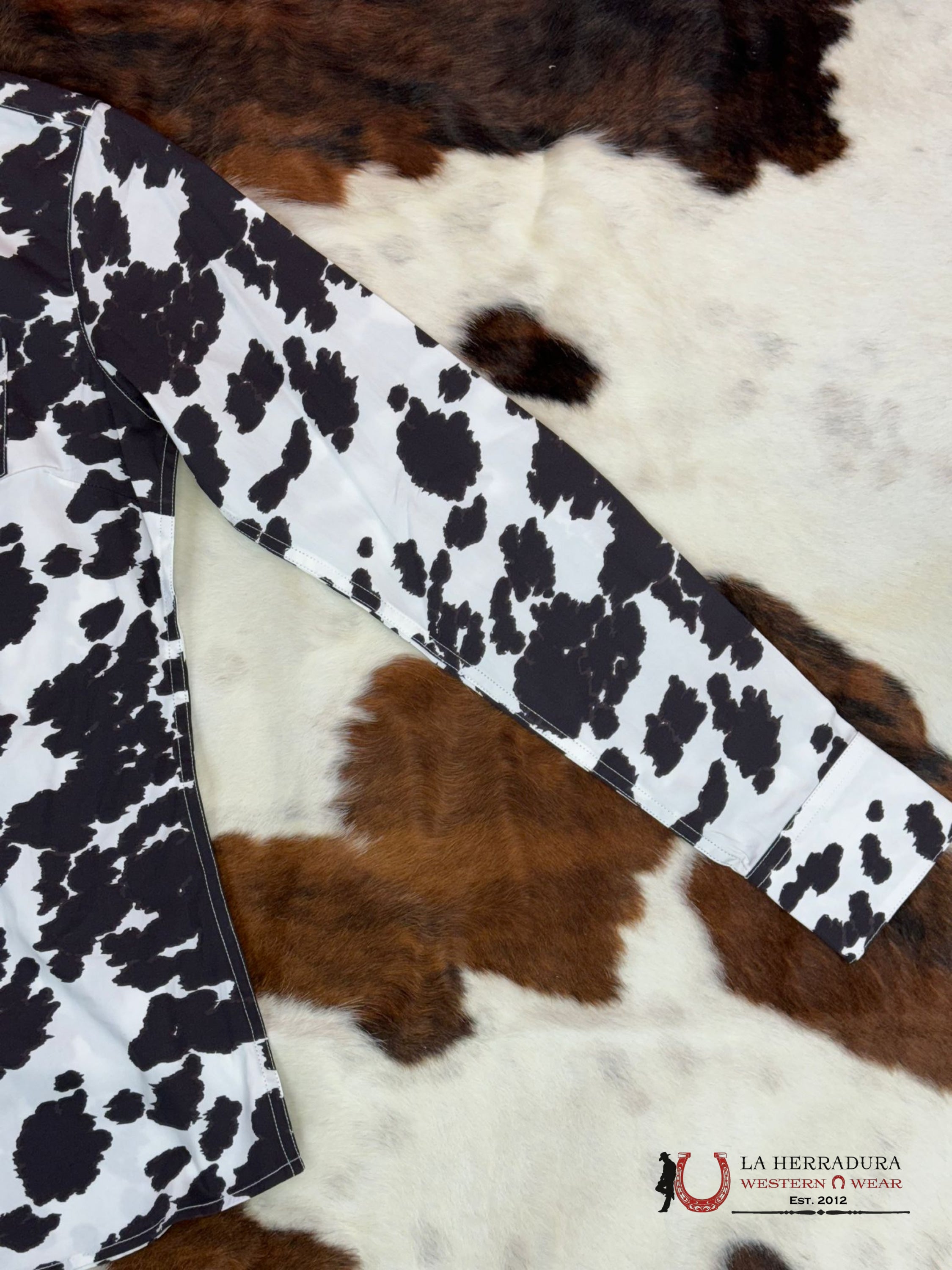 Women Ariat Team Kirby Long Sleeve Cow Print Ropa Mujeres