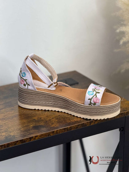 HUARACHE DE MUJER 02 PARAÍSO BORDADO SUELA DANY BLANCO