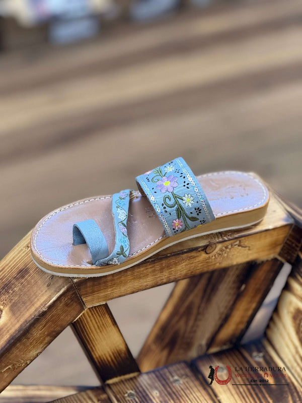 WOMEN HUARACHE CANCUN BORDADO FLOWERS AZUL PASTEL