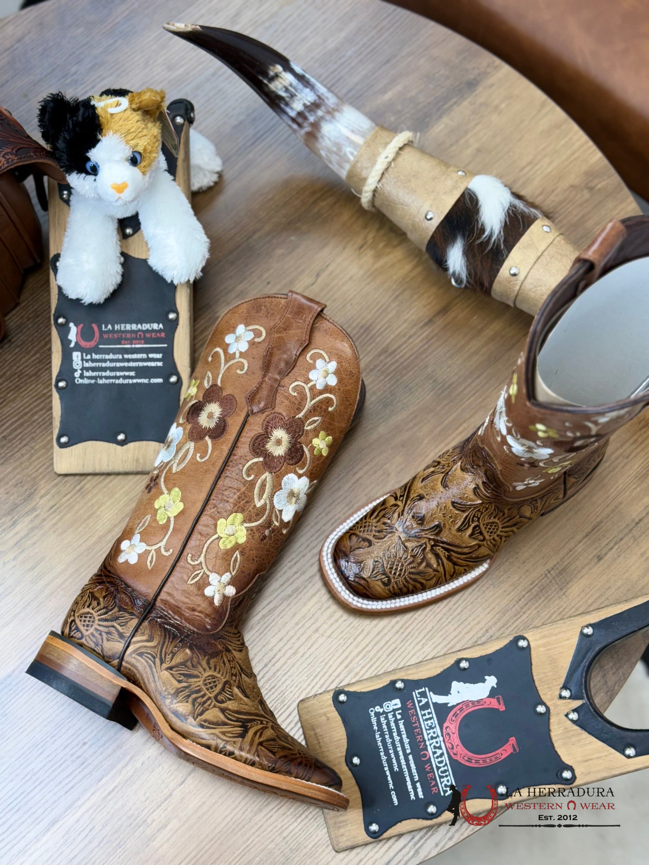 Womens Parais Hand Tooled Cedona Honey Square Toe Botas Mujeres