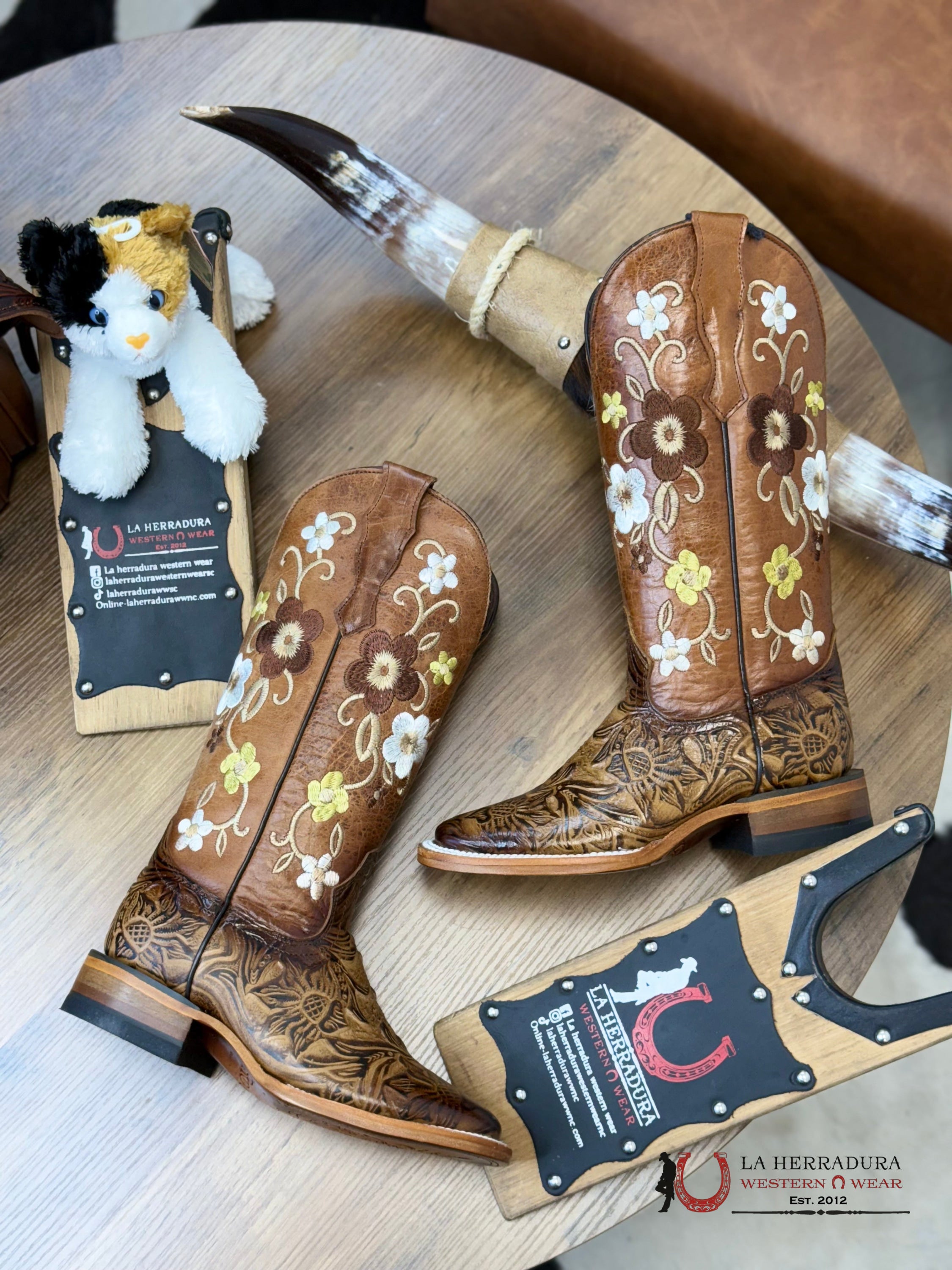 Womens Parais Hand Tooled Cedona Honey Square Toe Botas Mujeres