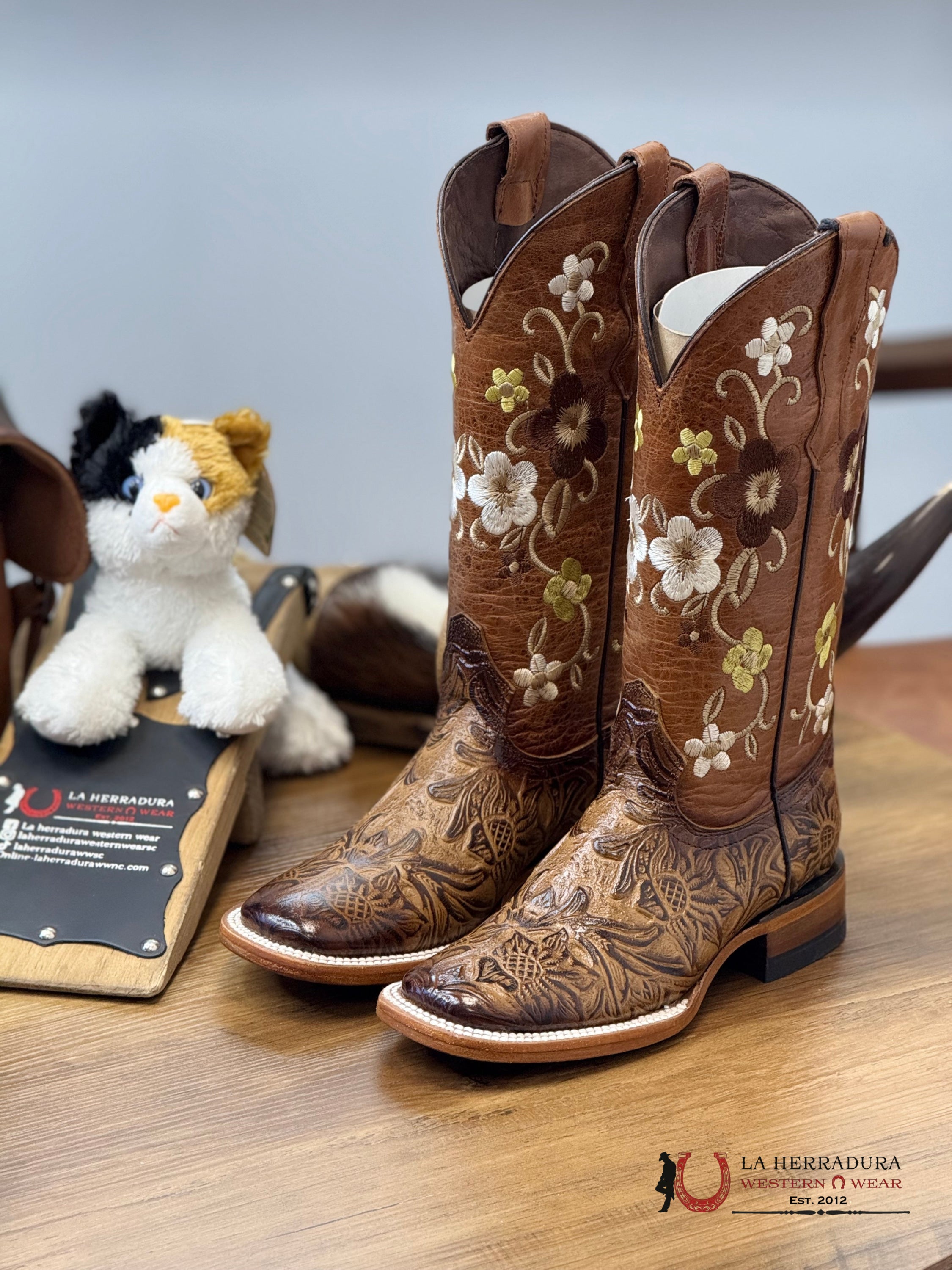 Womens Parais Hand Tooled Cedona Honey Square Toe Botas Mujeres